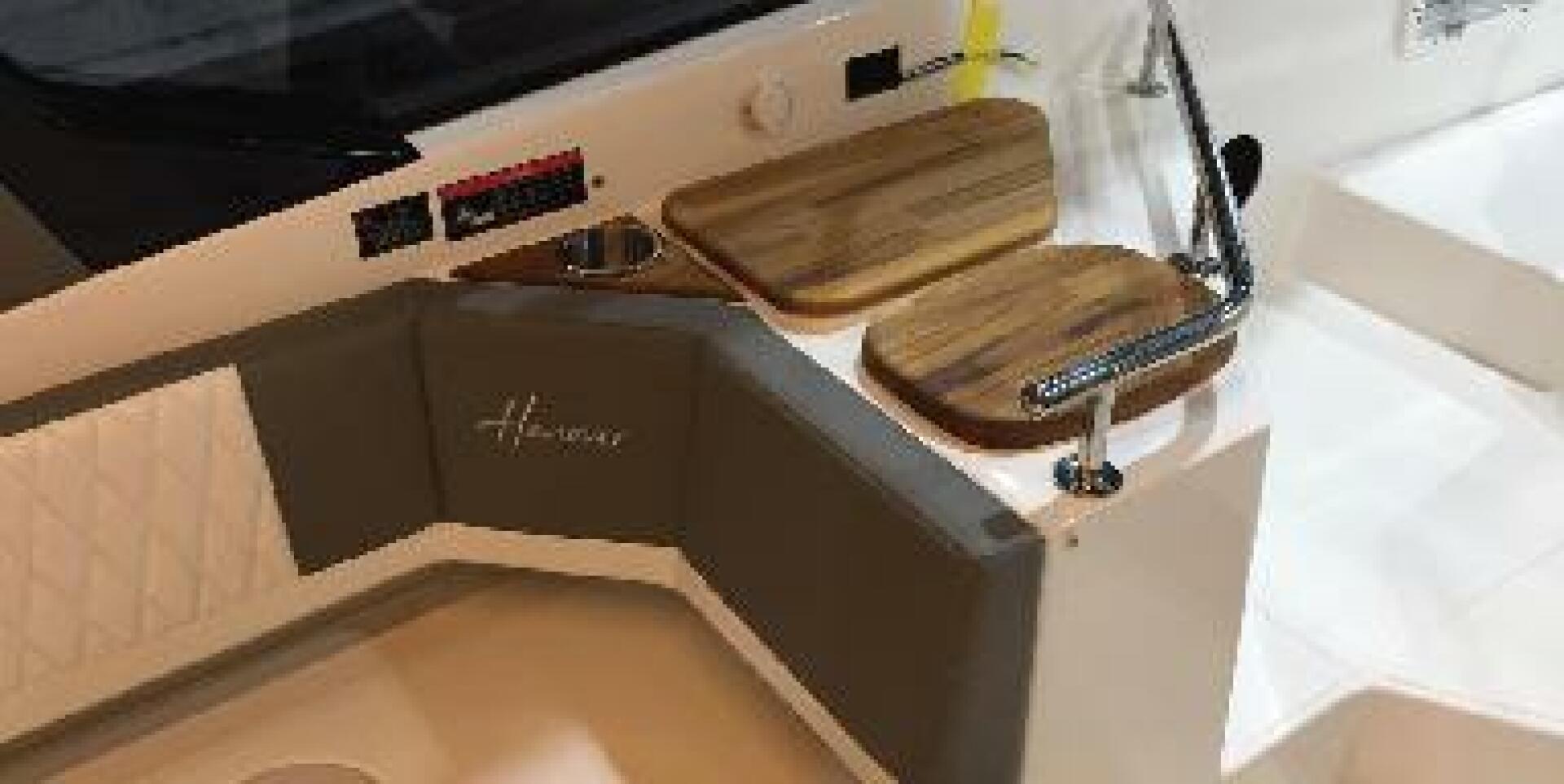 Slide: The Image of Hanover Yachts 387 Outboard Classic Luxury Edition 2025 - 4968053