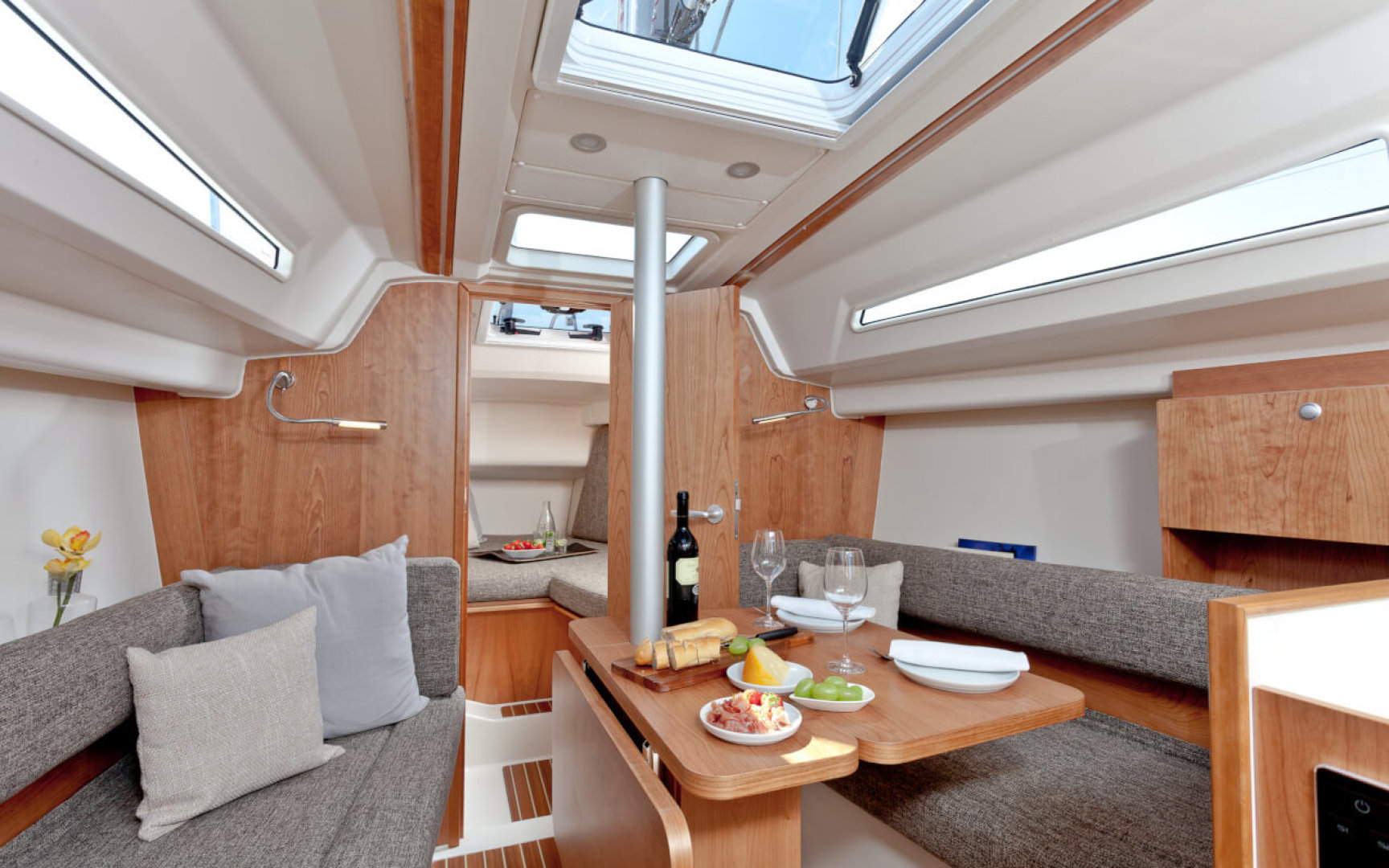 Slide: The Image of Hanse 315 2025 - 1587346