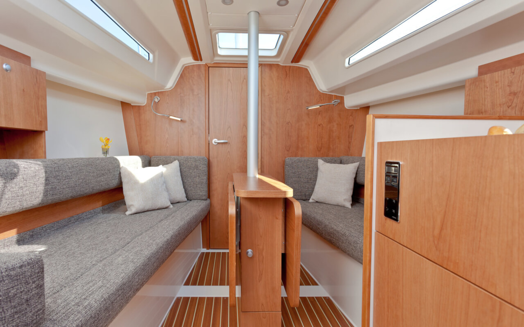 Slide: The Image of Hanse 315 2025 - 1587357