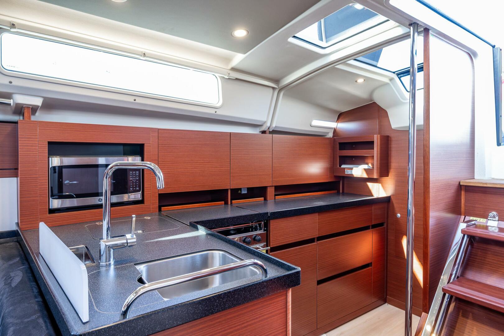 Slide: The Image of Hanse 418 2019 - 5259505