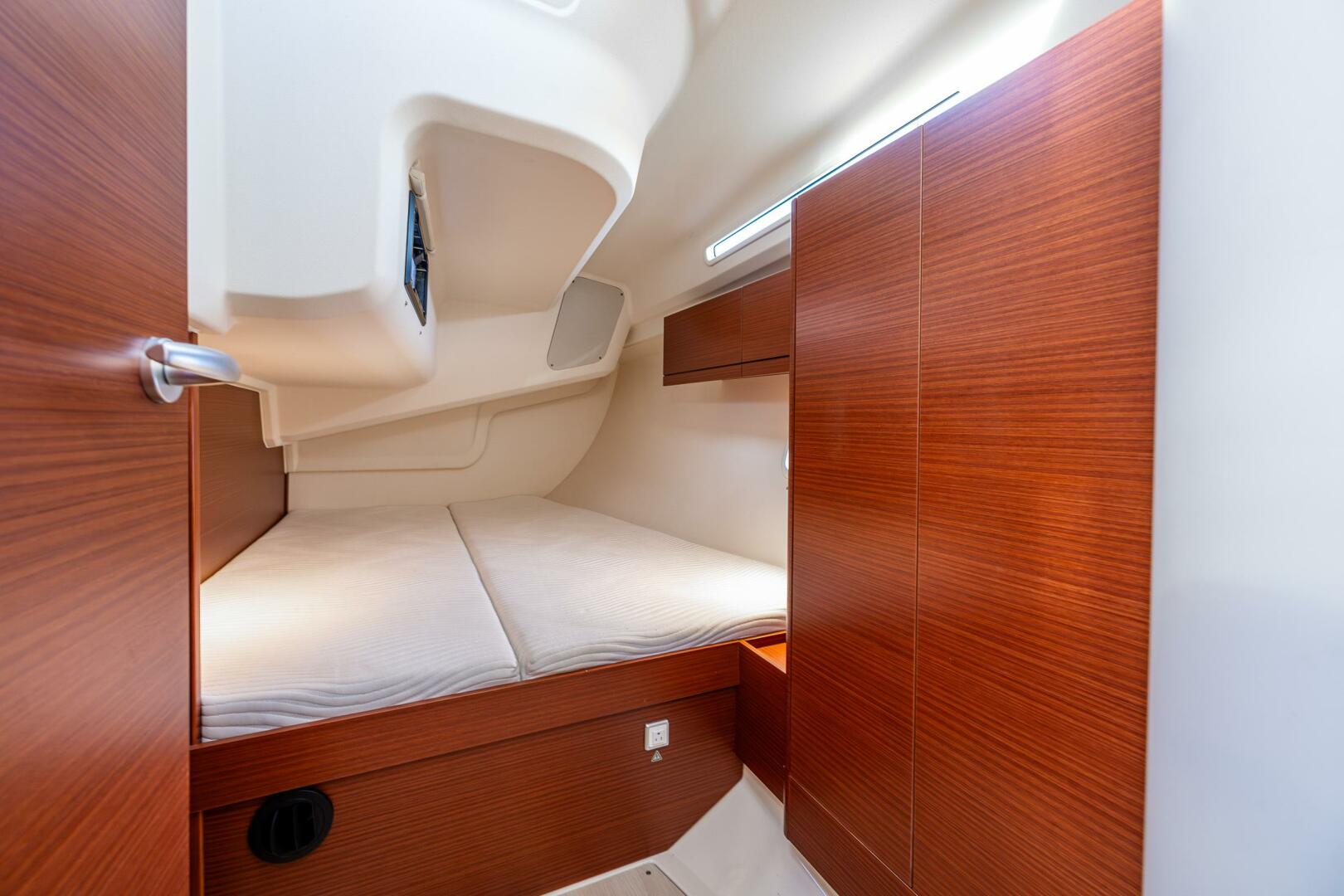 Slide: The Image of Hanse 418 2019 - 5259514