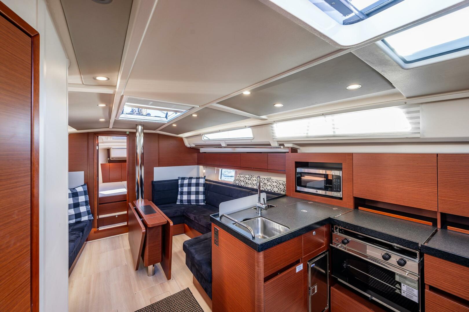 Slide: The Image of Hanse 418 2019 - 5259515