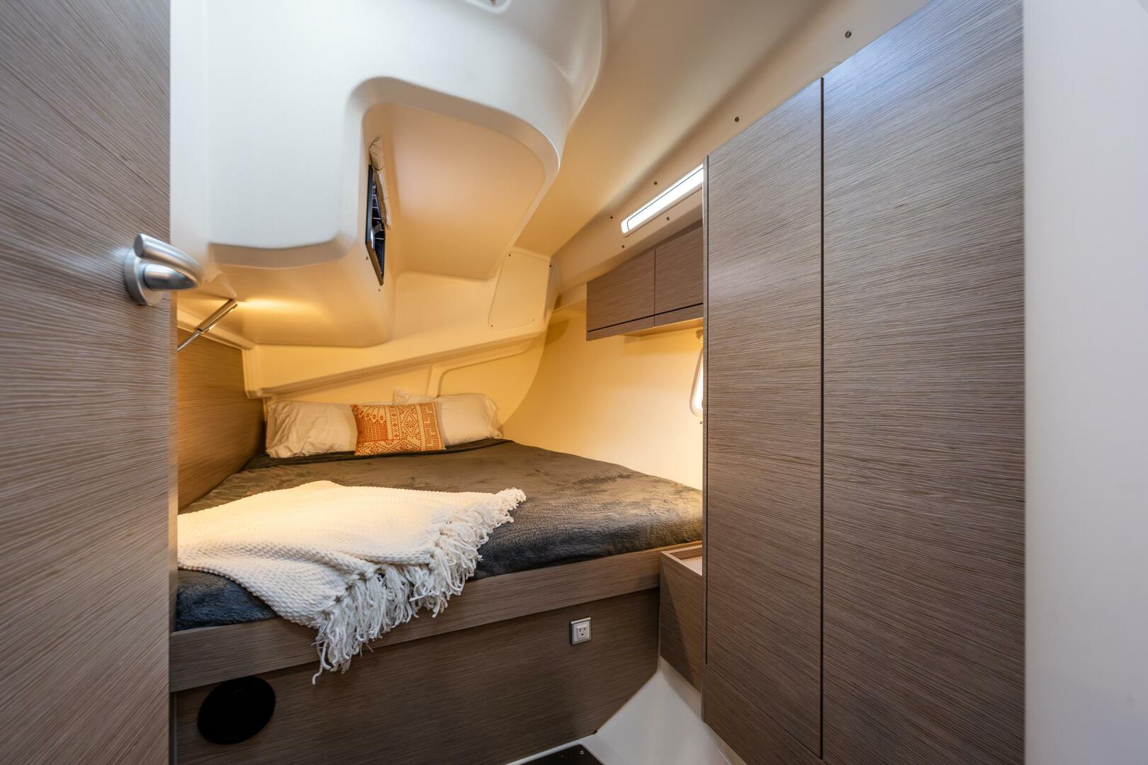 Slide: The Image of Hanse 418 2023 - 4725754