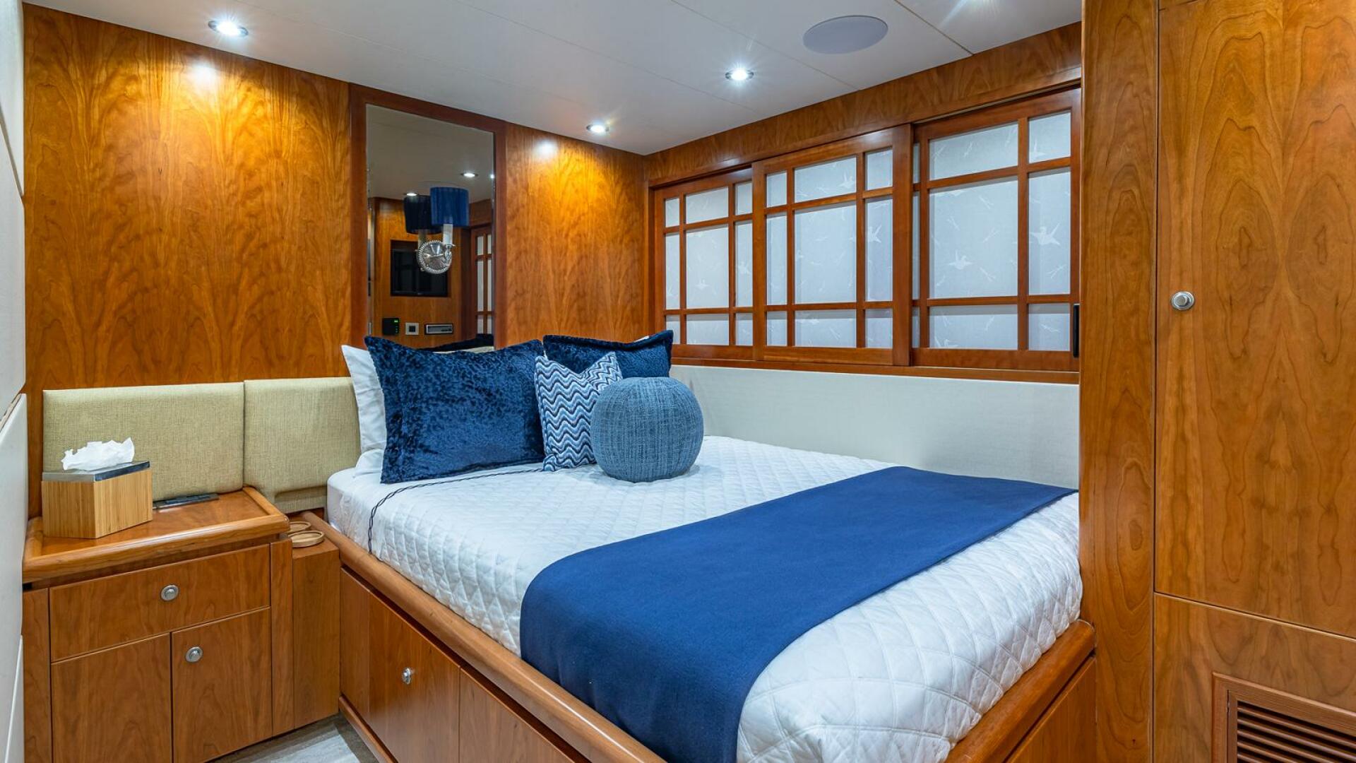 Slide: The Image of Port Guest Looking Aft - 4481740