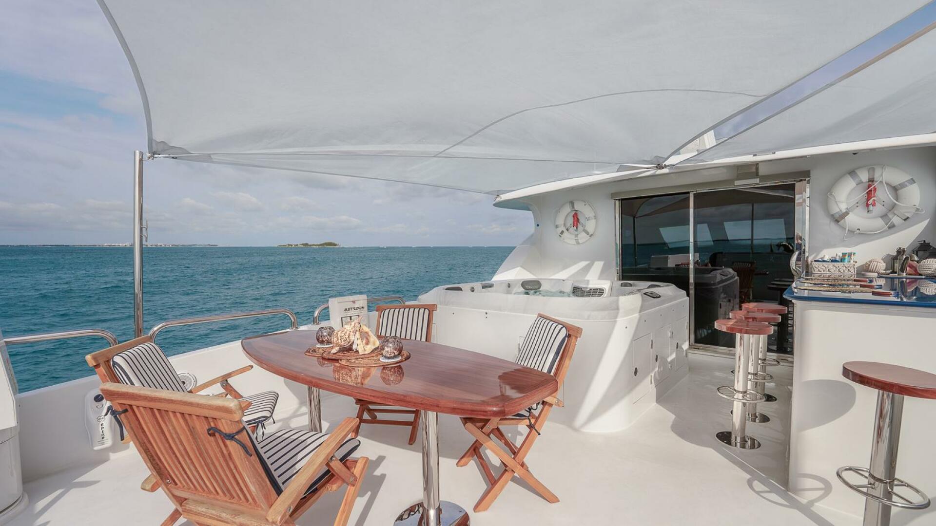 Slide: The Image of Bar Jacuzzi And Dining - 4481772
