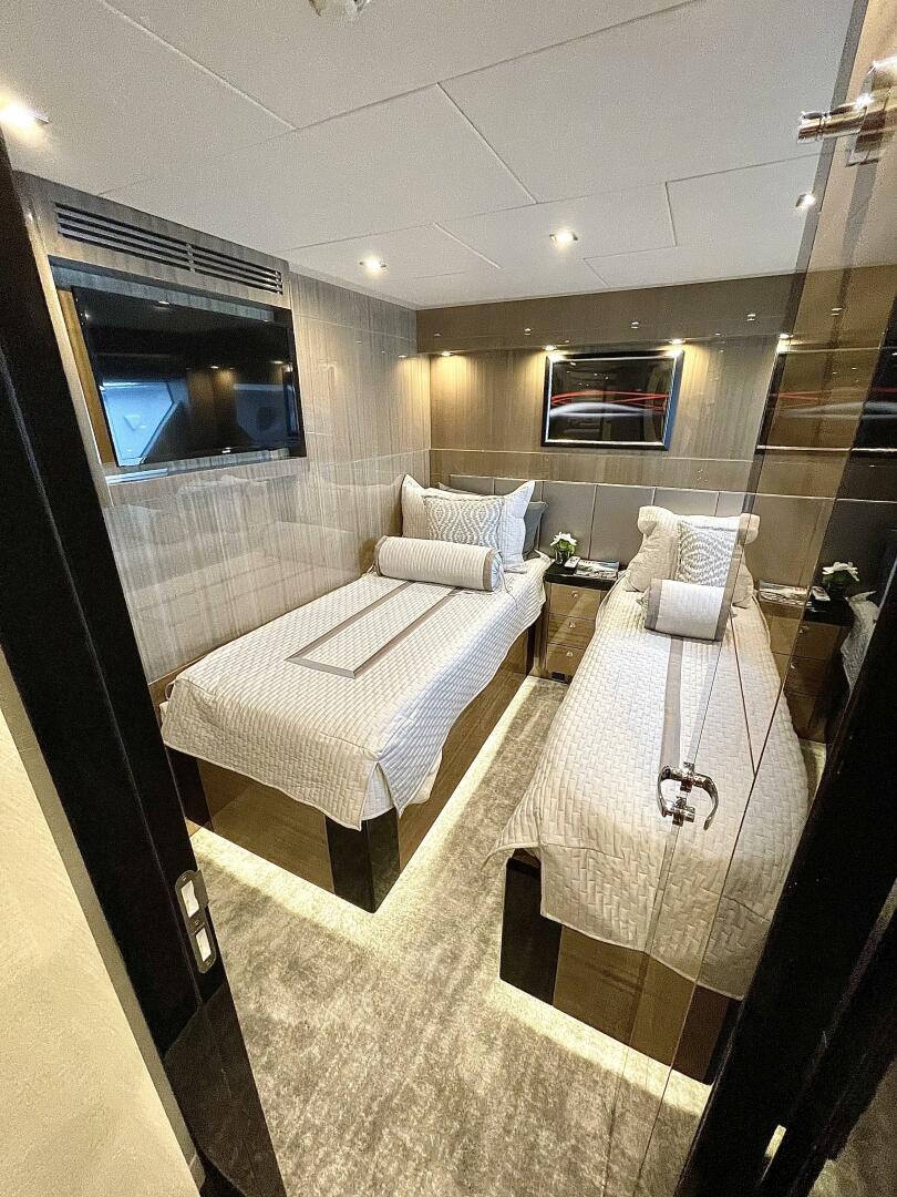 Slide: The Image of Hargrave Skylounge Flush Deck 2021 - 5042544