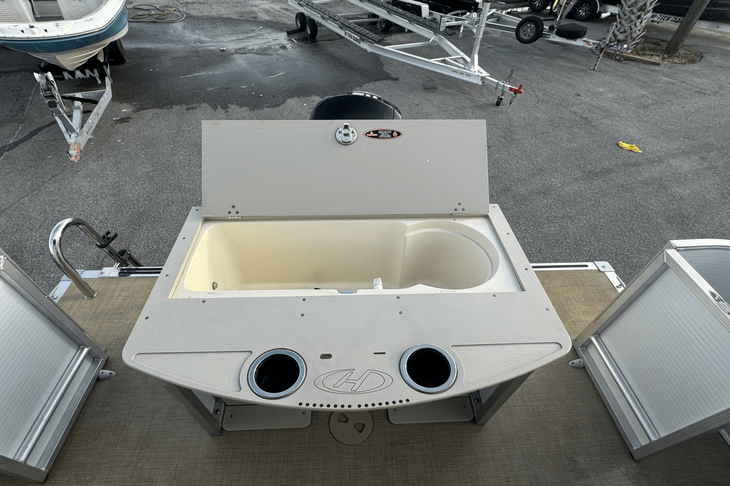 Slide: The Image of Harris 210 CRUISER 2022 - 11