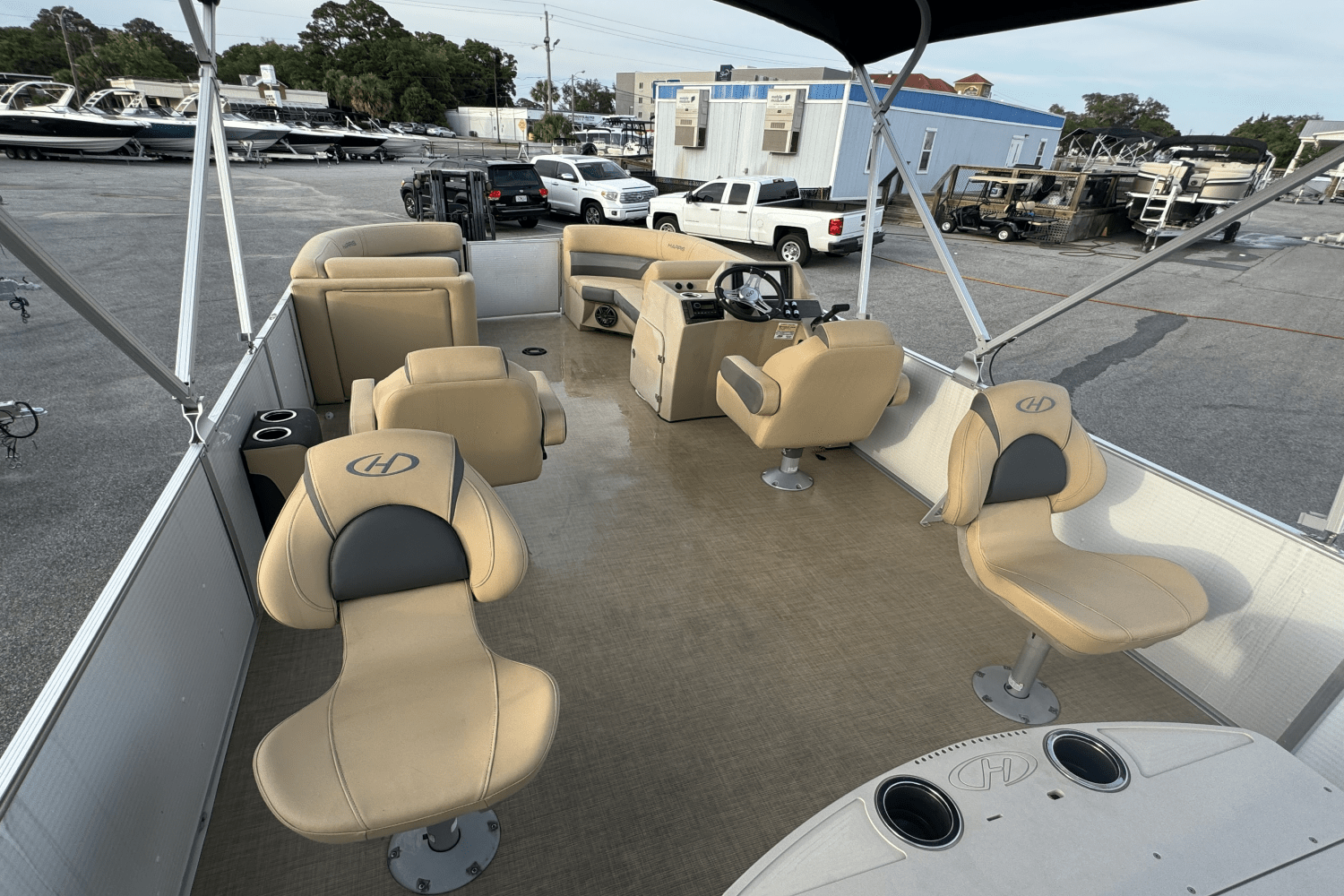 Slide: The Image of Harris 210 CRUISER 2022 - 7