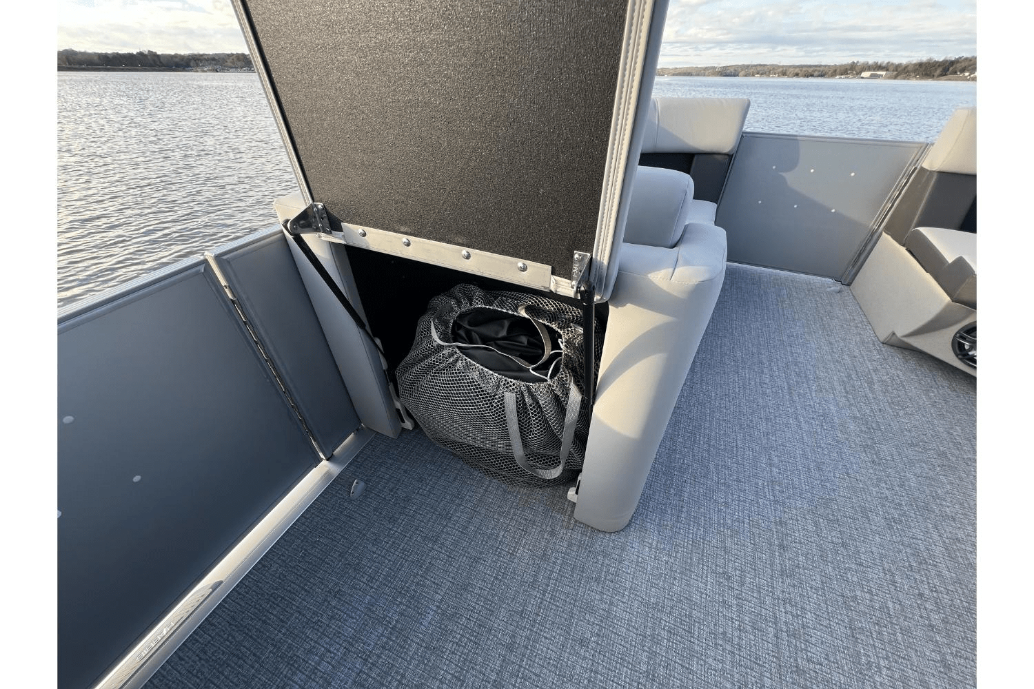 Slide: The Image of Harris 210 Cruiser 2025 - 10