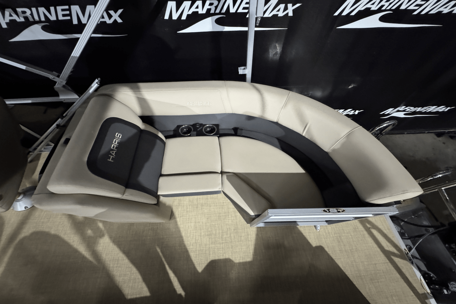 Slide: The Image of Harris 210 Cruiser 2025 - 10