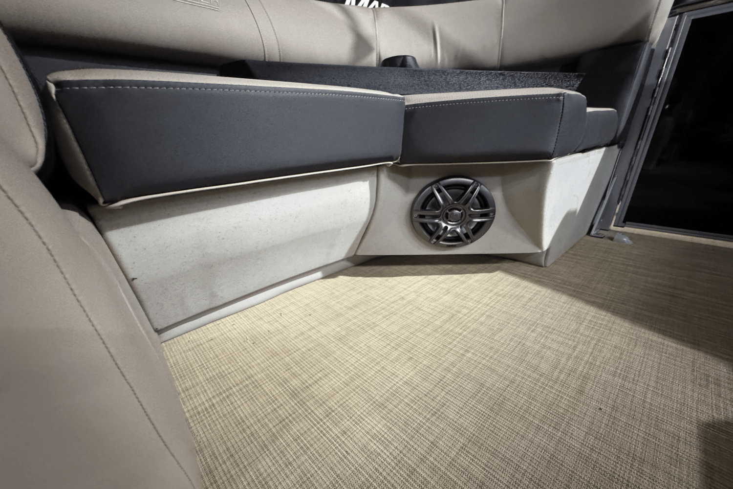 Slide: The Image of Harris 210 Cruiser 2025 - 14