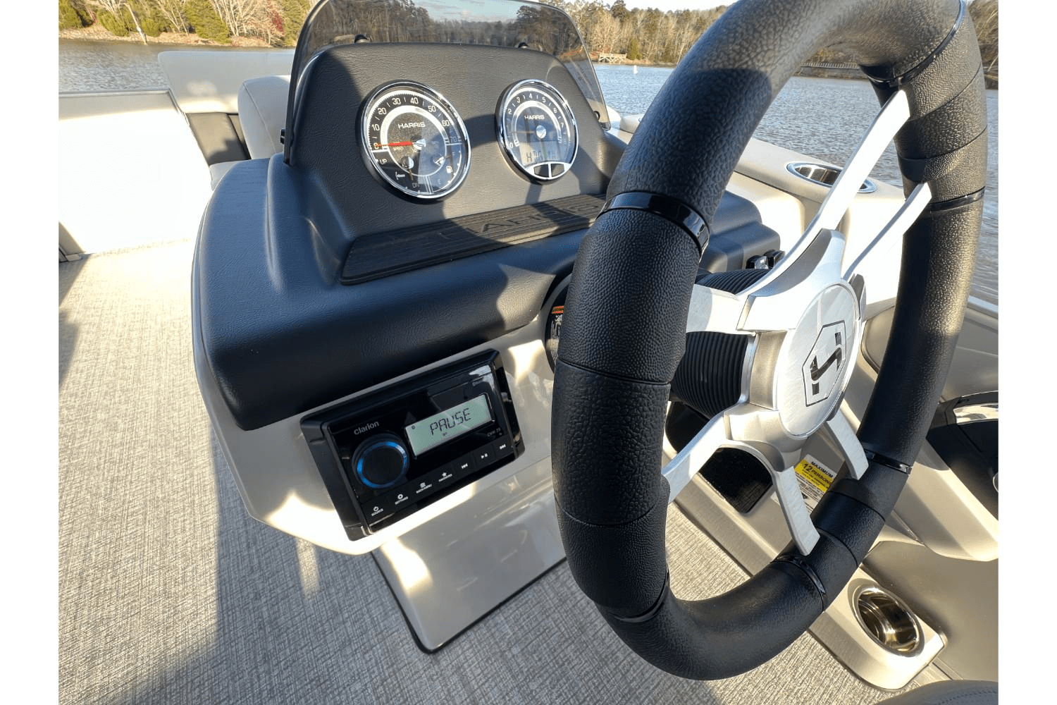 Slide: The Image of Harris 210 Cruiser 2025 - 15