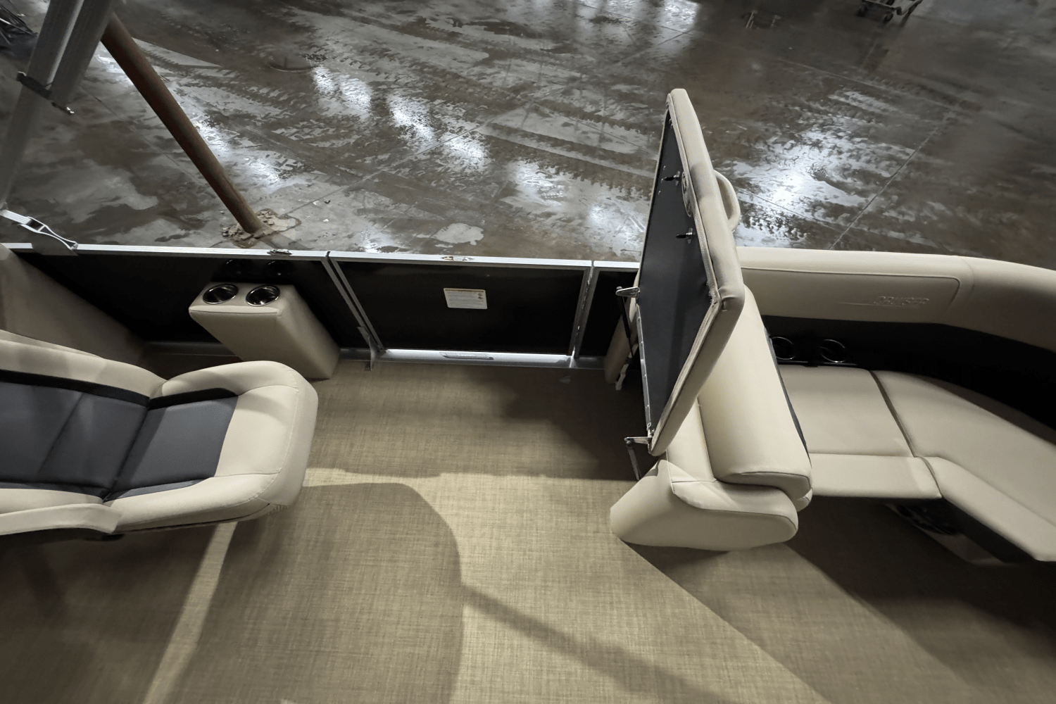 Slide: The Image of Harris 210 Cruiser 2025 - 23