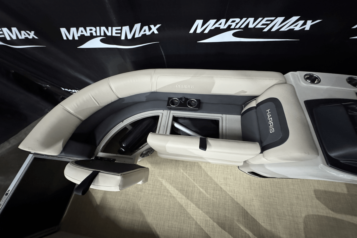 Slide: The Image of Harris 210 Cruiser 2025 - 28
