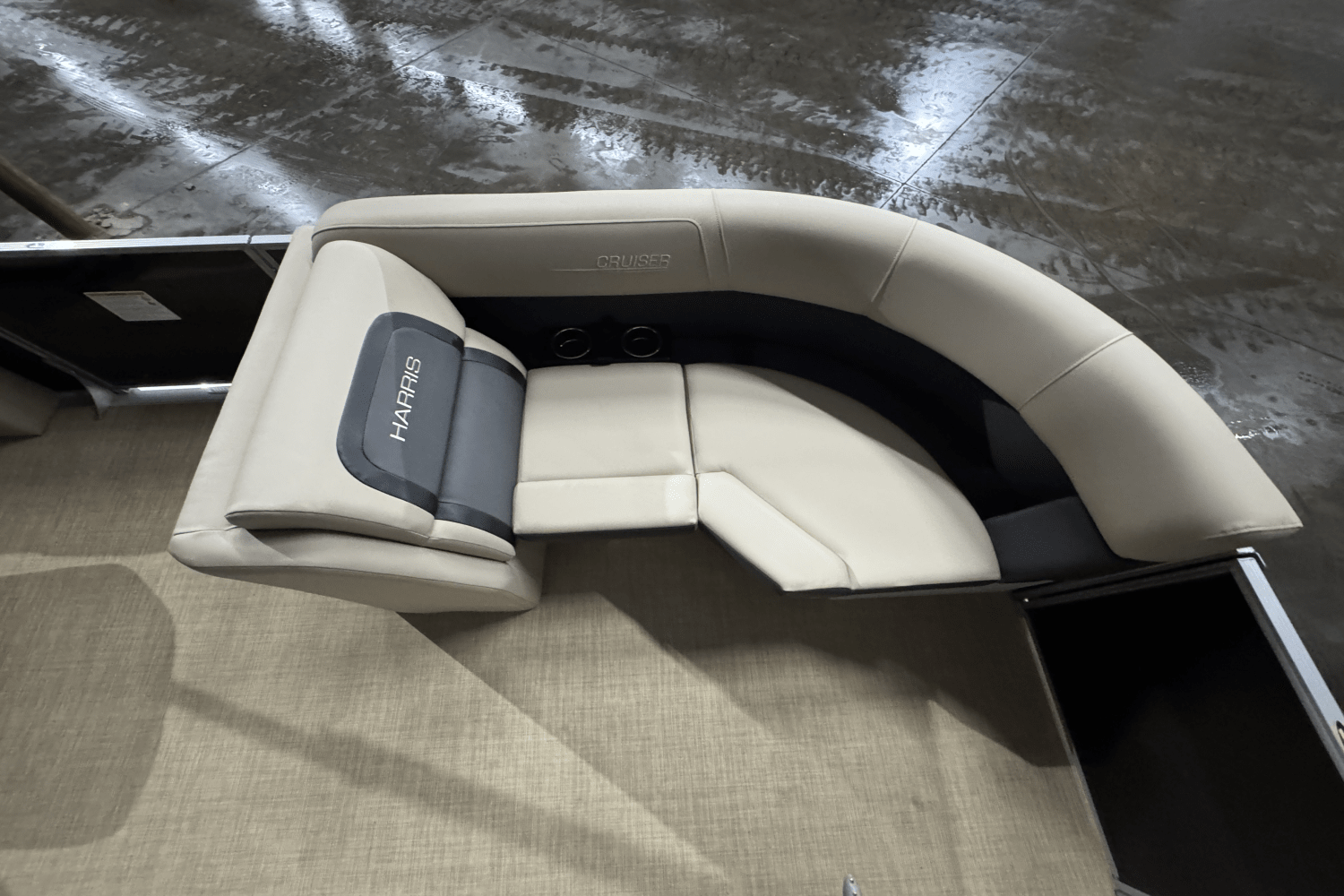 Slide: The Image of Harris 210 Cruiser 2025 - 29