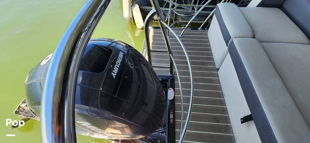 Slide: The Image of Harris 230 CR 2022 - 15735613