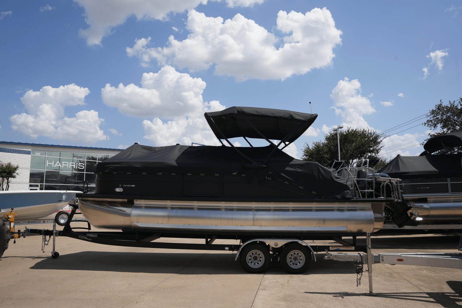 Slide: The Image of Harris 230 Cruiser 2025 - 0