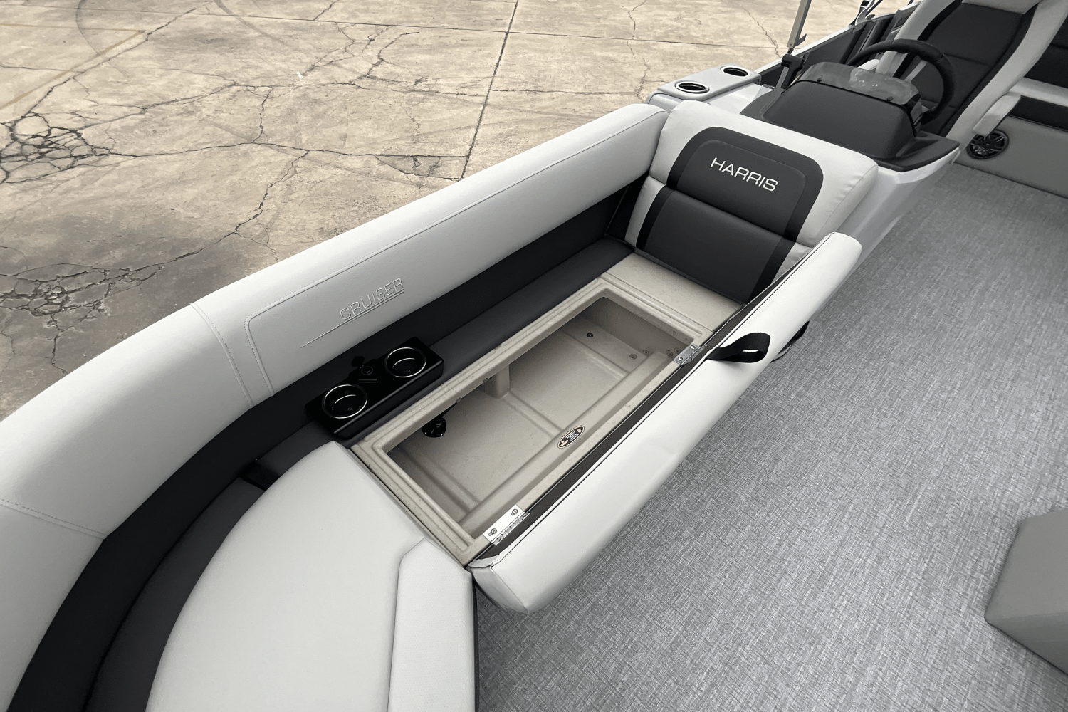 Slide: The Image of Harris 230 Cruiser 2025 - 11