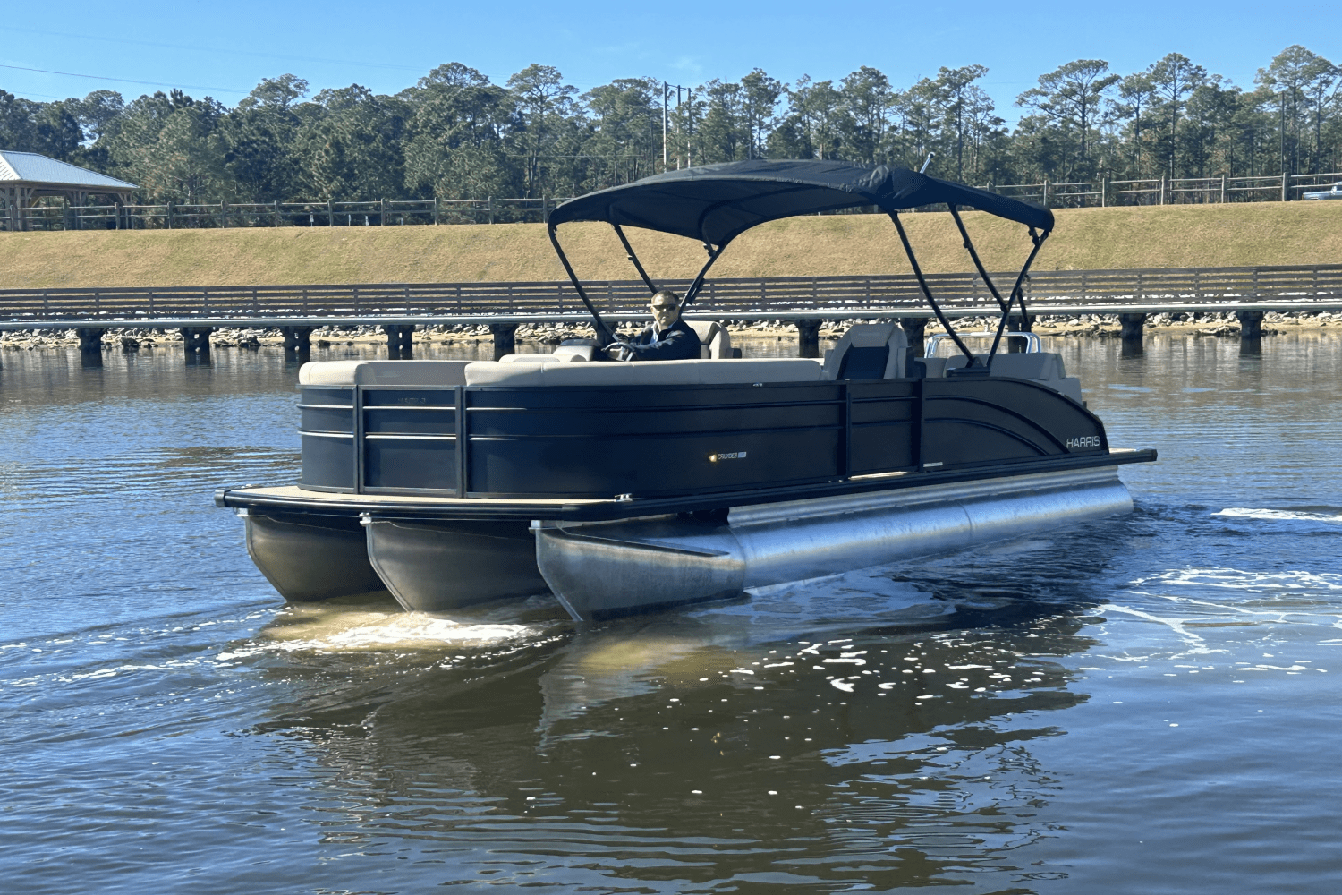 Slide: The Image of Harris 230 Cruiser 2025 - 11
