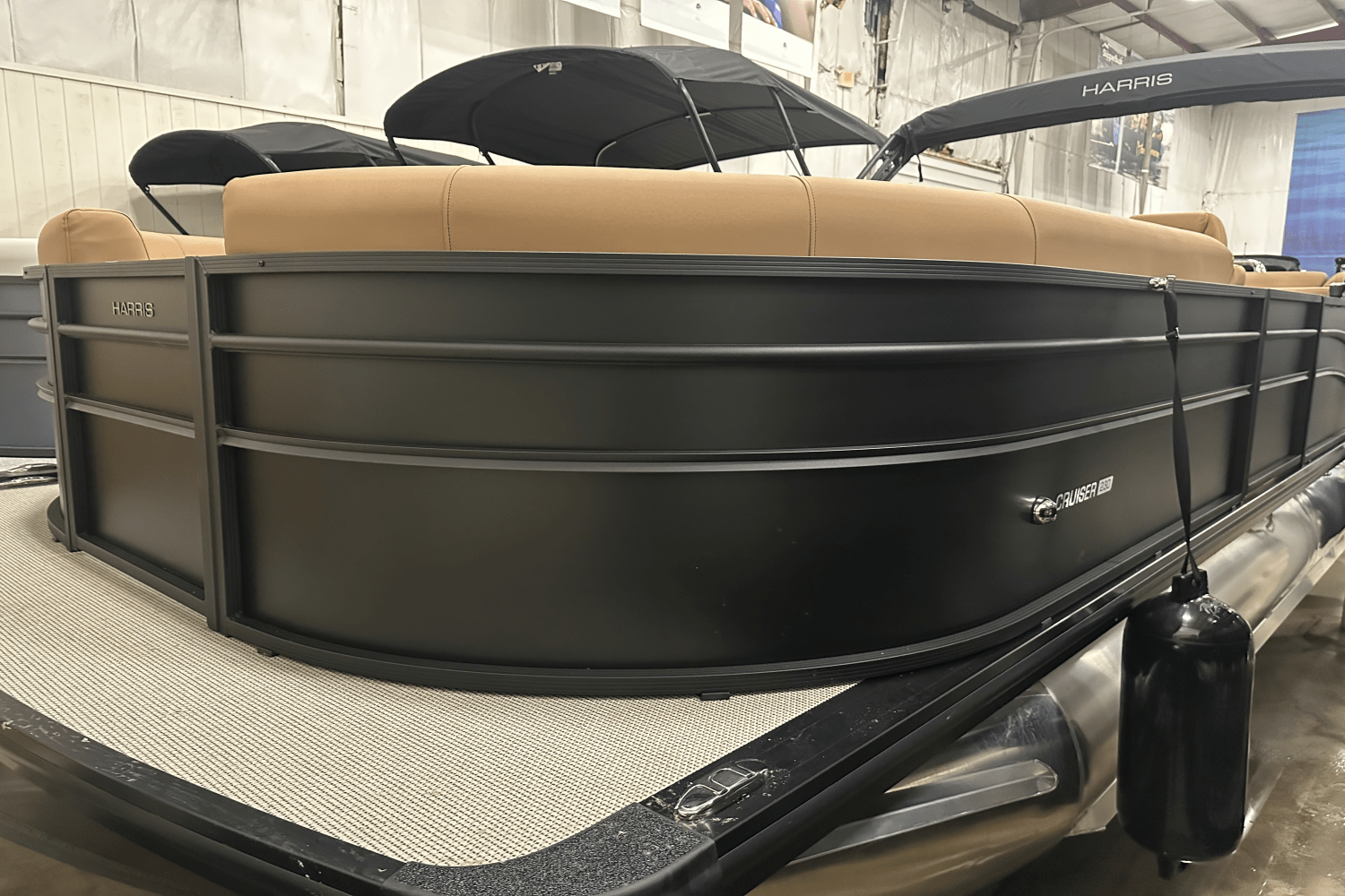 Slide: The Image of Harris 230 Cruiser 2025 - 11