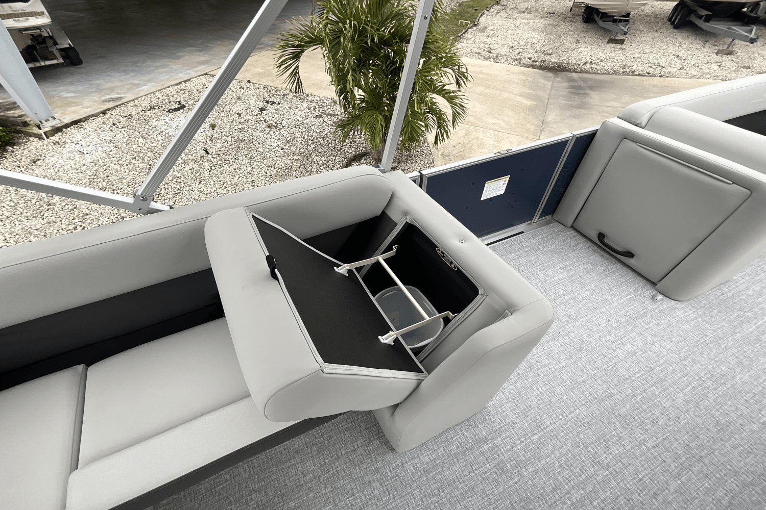 Slide: The Image of Harris 230 Cruiser 2025 - 12