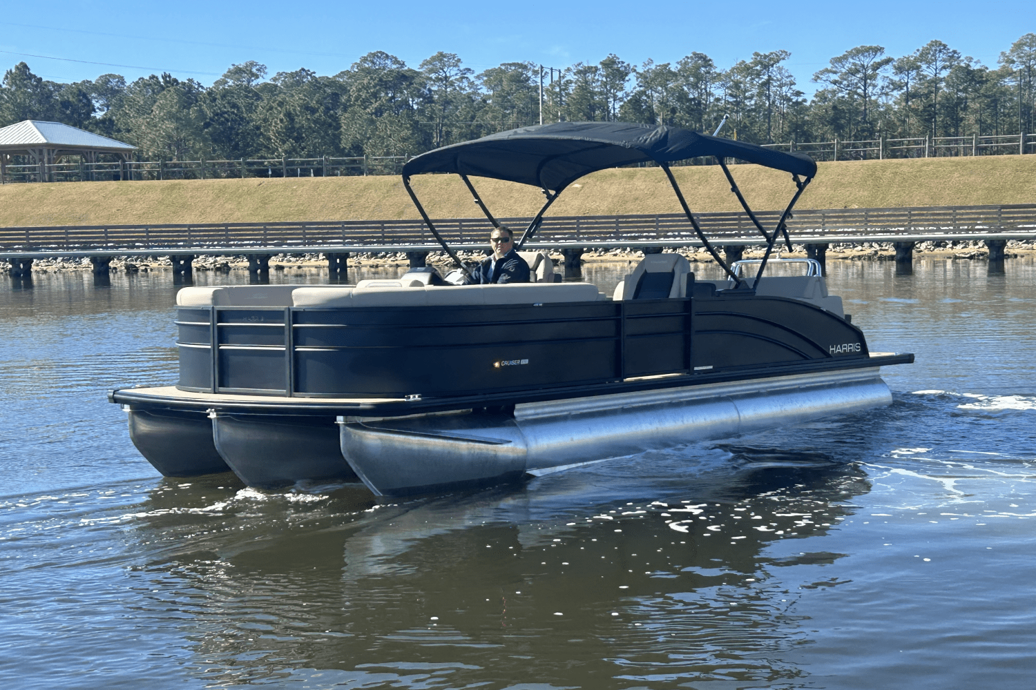 Slide: The Image of Harris 230 Cruiser 2025 - 12