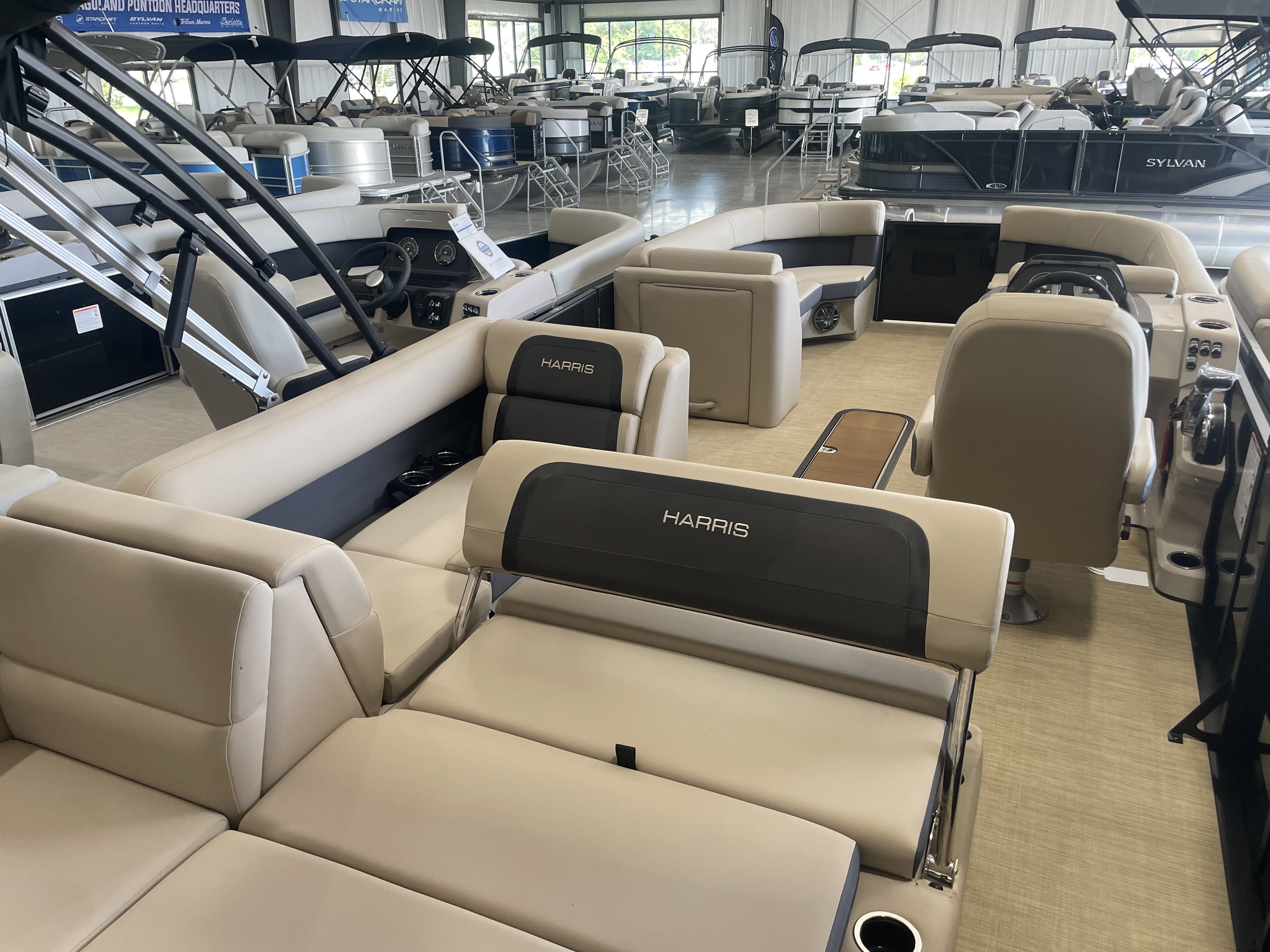 Slide: The Image of Harris 230 Cruiser 2025 - 14