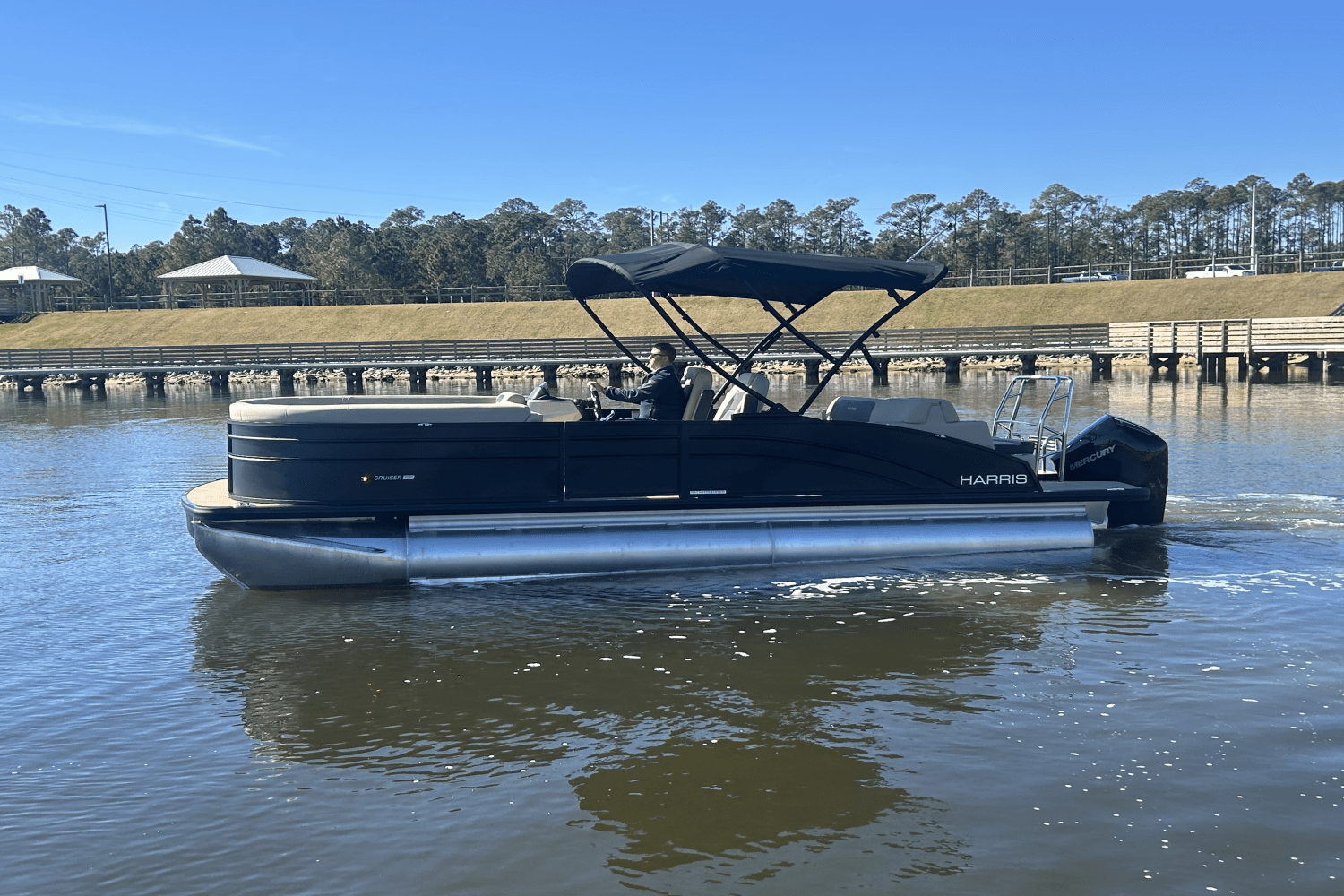 Slide: The Image of Harris 230 Cruiser 2025 - 14