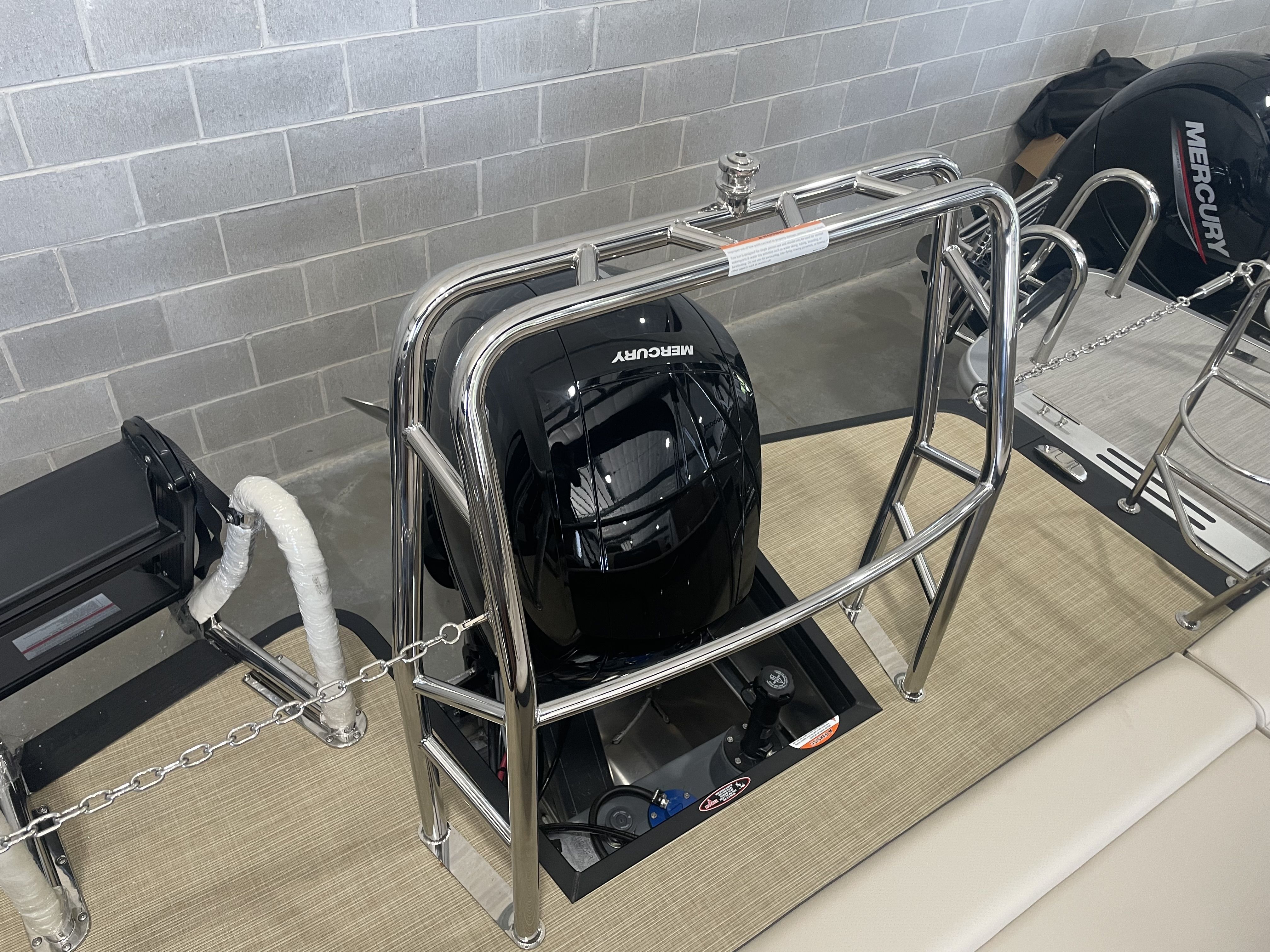 Slide: The Image of Harris 230 Cruiser 2025 - 16