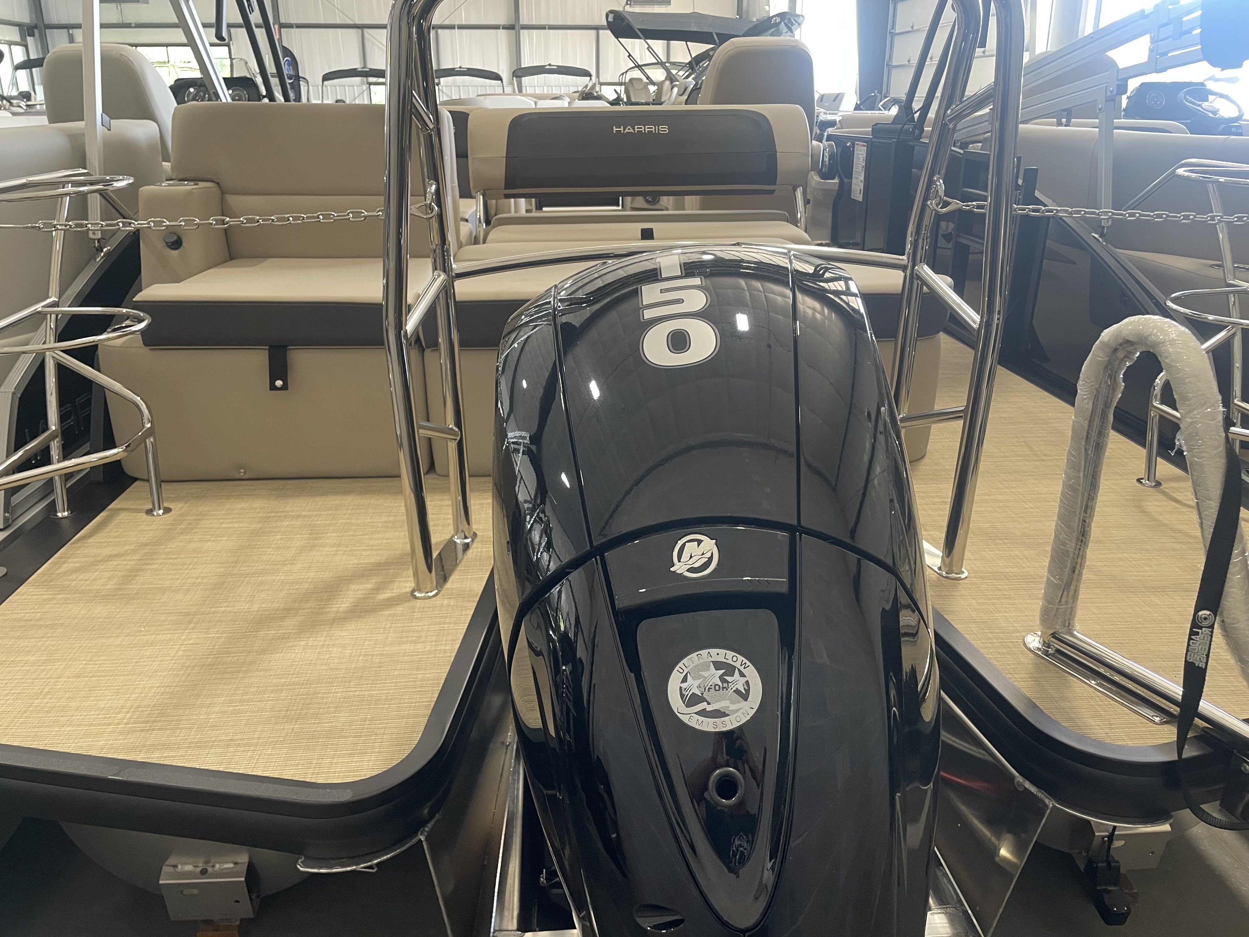 Slide: The Image of Harris 230 Cruiser 2025 - 17