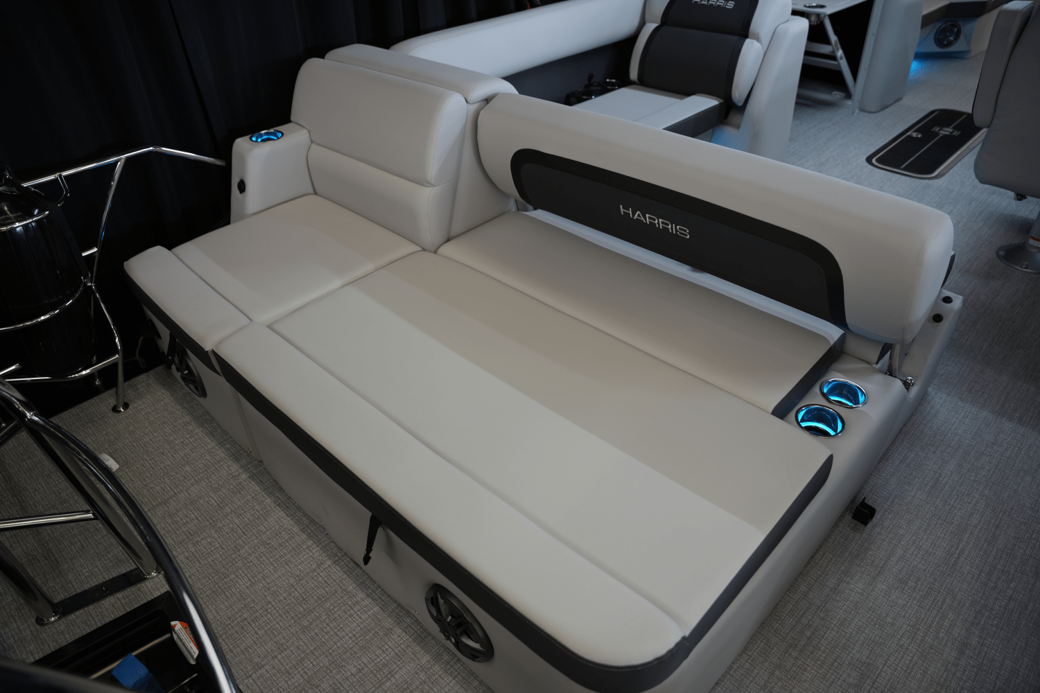 Slide: The Image of Harris 230 Cruiser 2025 - 17