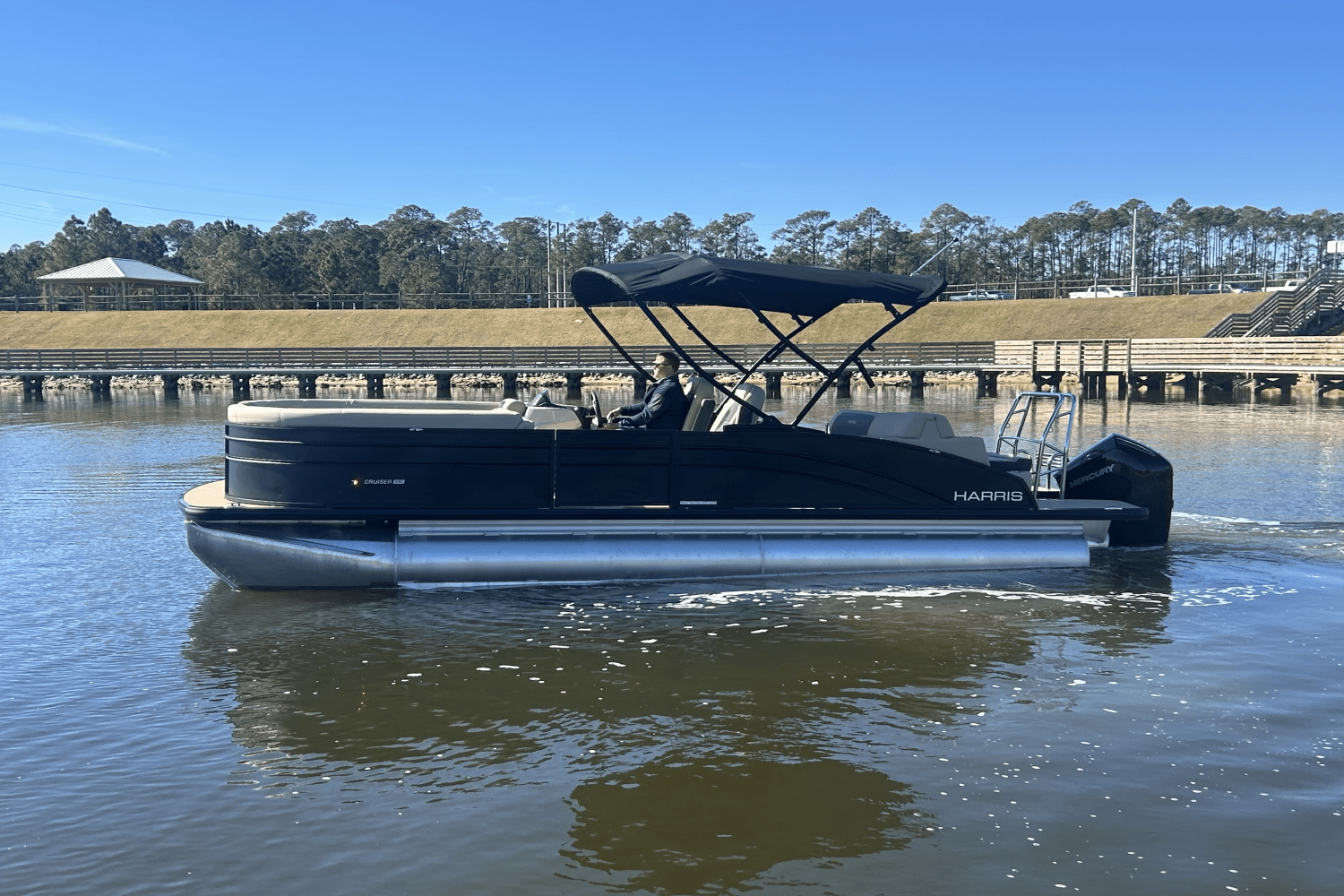 Slide: The Image of Harris 230 Cruiser 2025 - 18