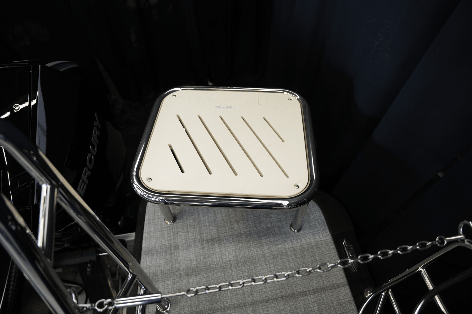 Slide: The Image of Harris 230 Cruiser 2025 - 19