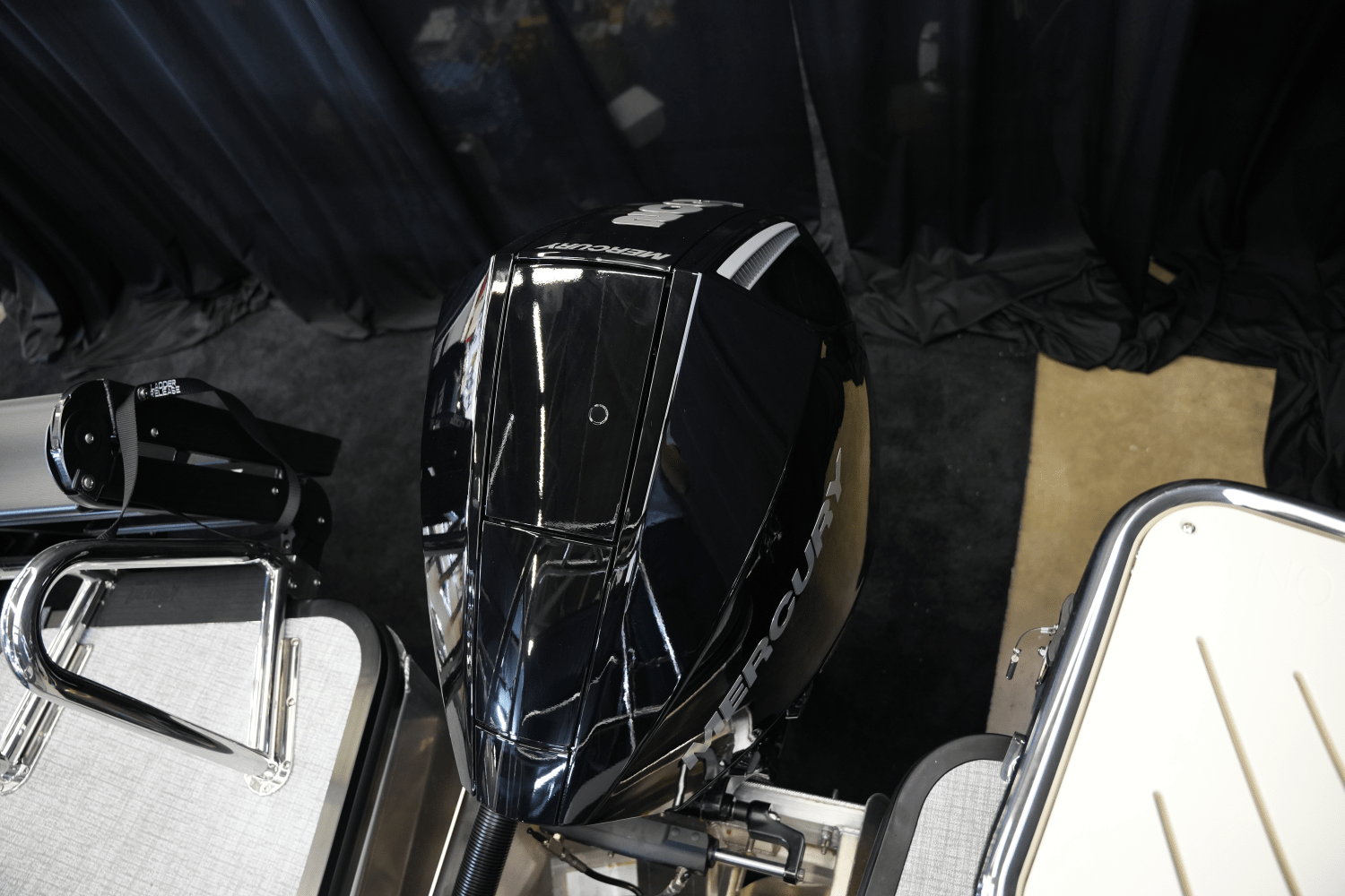 Slide: The Image of Harris 230 Cruiser 2025 - 22