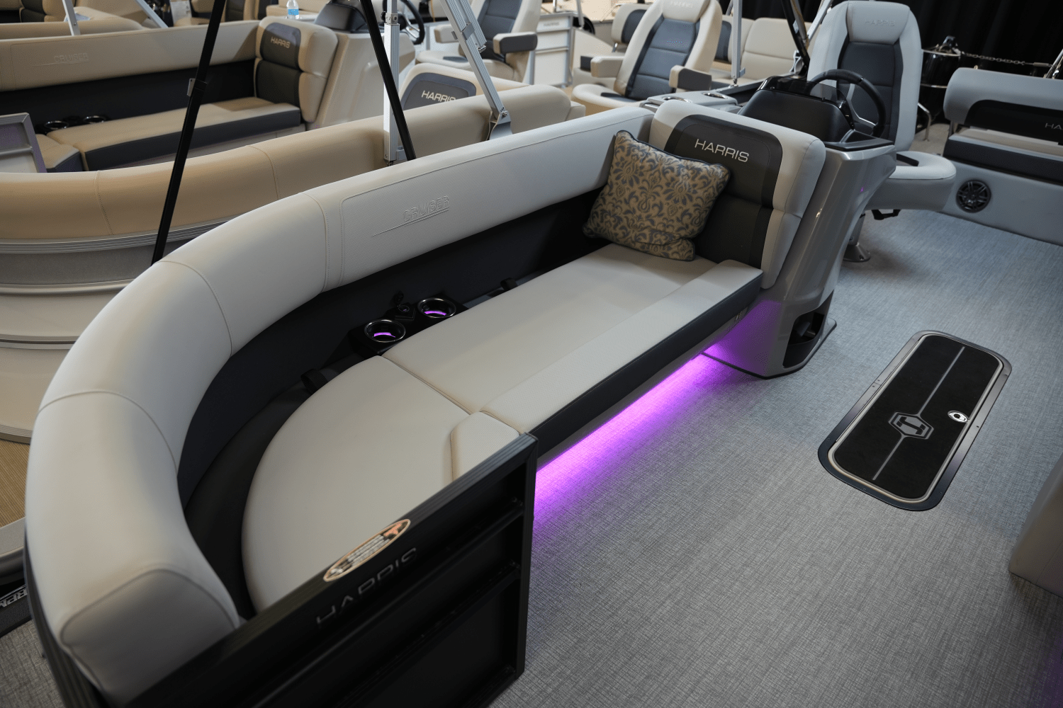 Slide: The Image of Harris 230 Cruiser 2025 - 4