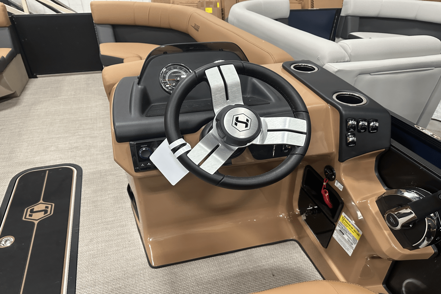 Slide: The Image of Harris 230 Cruiser 2025 - 4