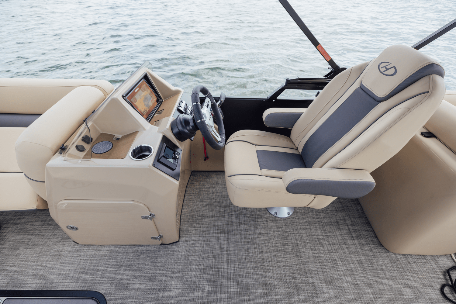 Slide: The Image of Harris 230 Cruiser 2025 - 42