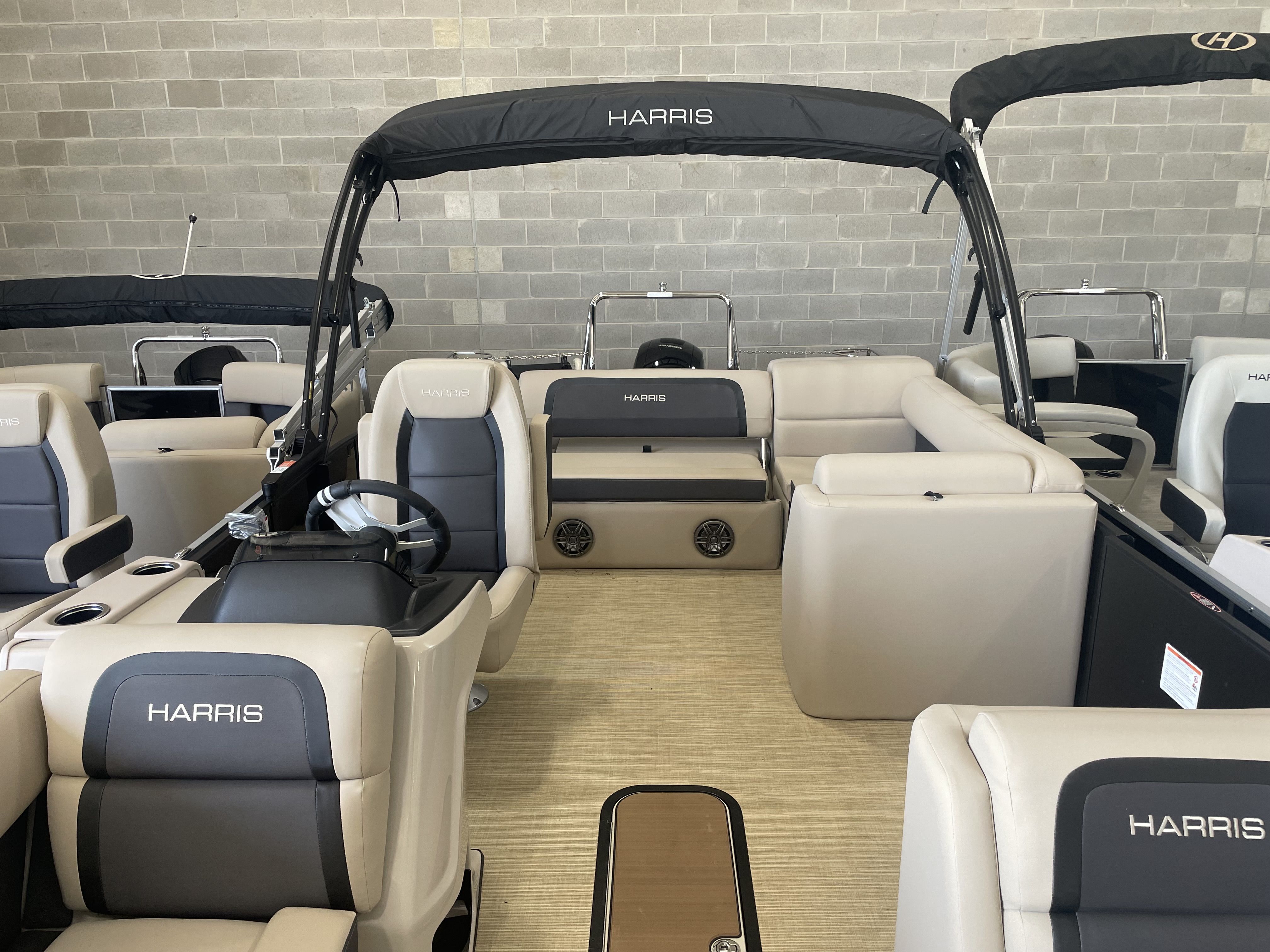 Slide: The Image of Harris 230 Cruiser 2025 - 5