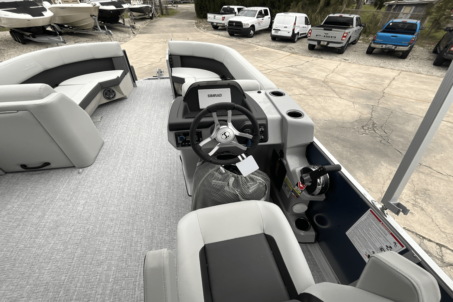 Slide: The Image of Harris 230 Cruiser 2025 - 6