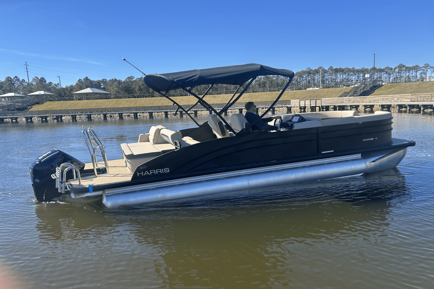 Slide: The Image of Harris 230 Cruiser 2025 - 7