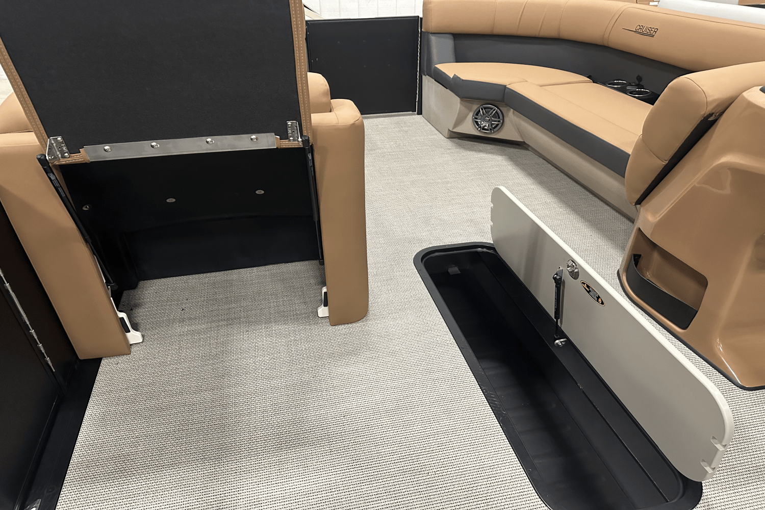 Slide: The Image of Harris 230 Cruiser 2025 - 7