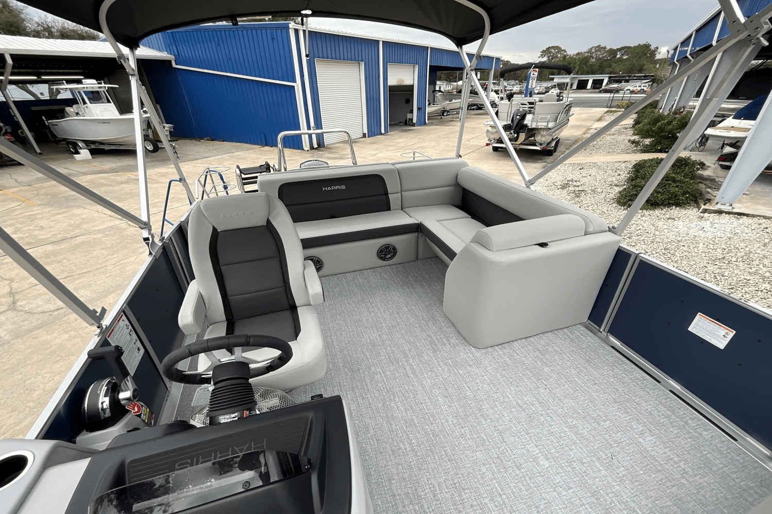 Slide: The Image of Harris 230 Cruiser 2025 - 8