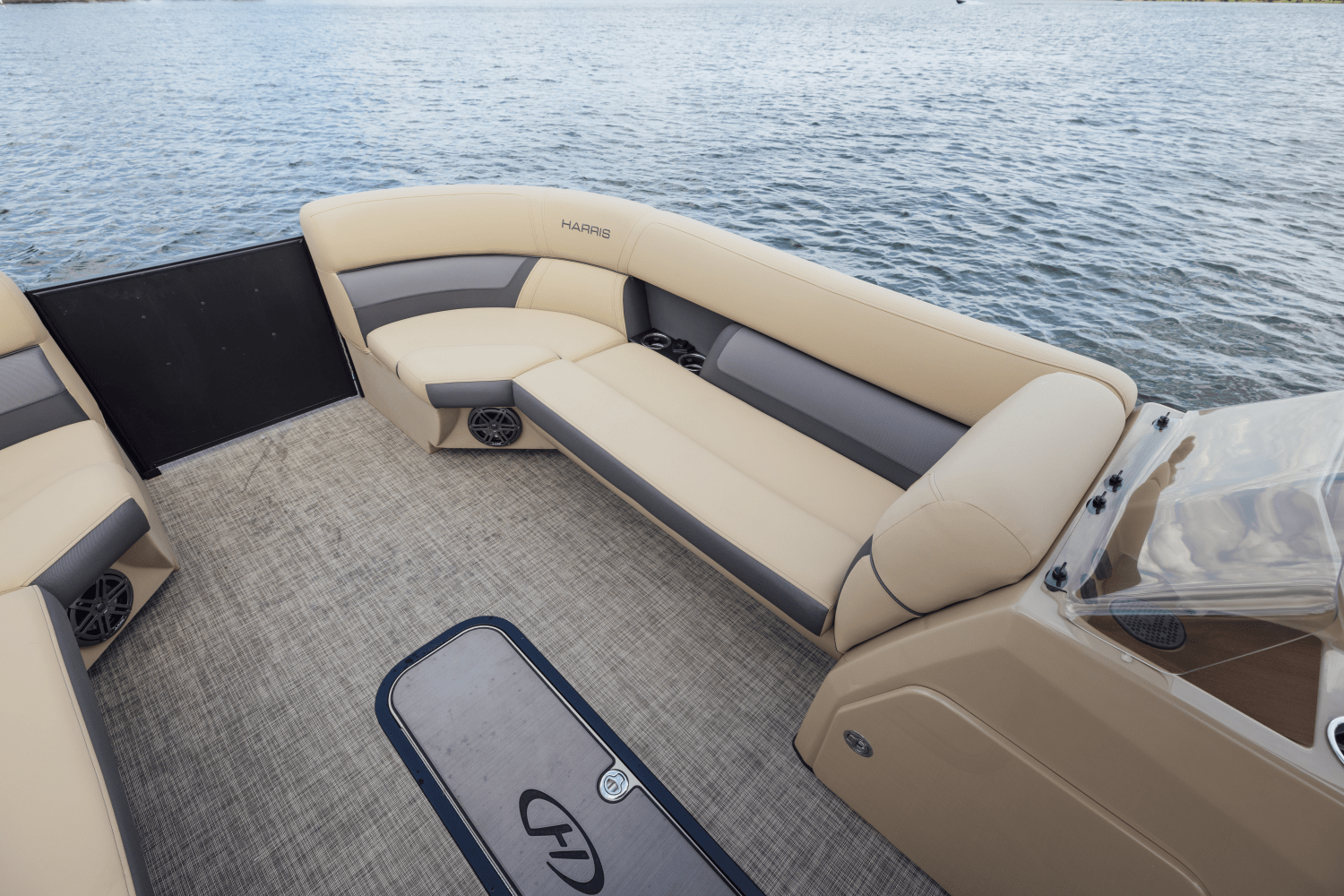 Slide: The Image of Harris 230 Cruiser 2025 - 9