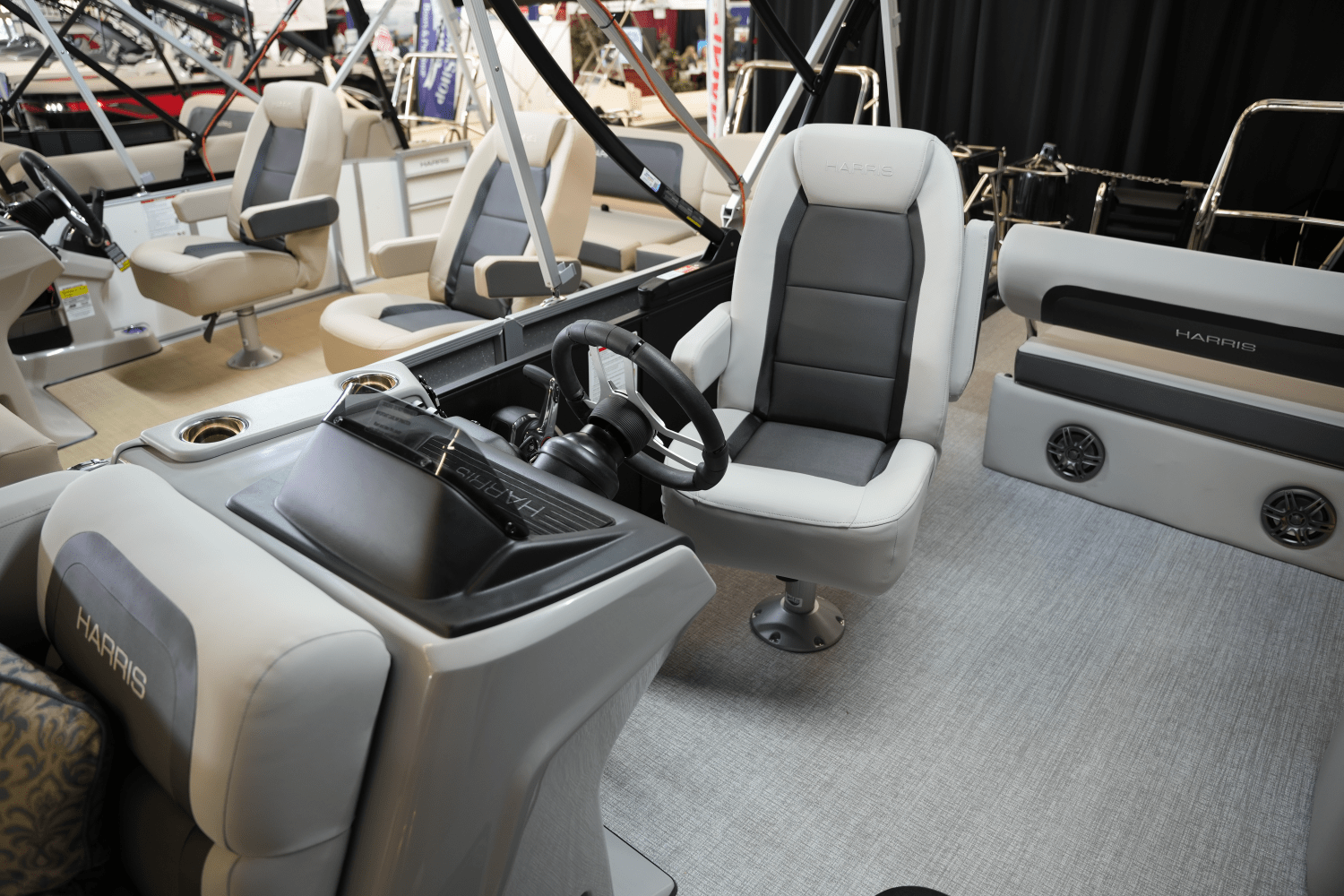 Slide: The Image of Harris 230 Cruiser 2025 - 9