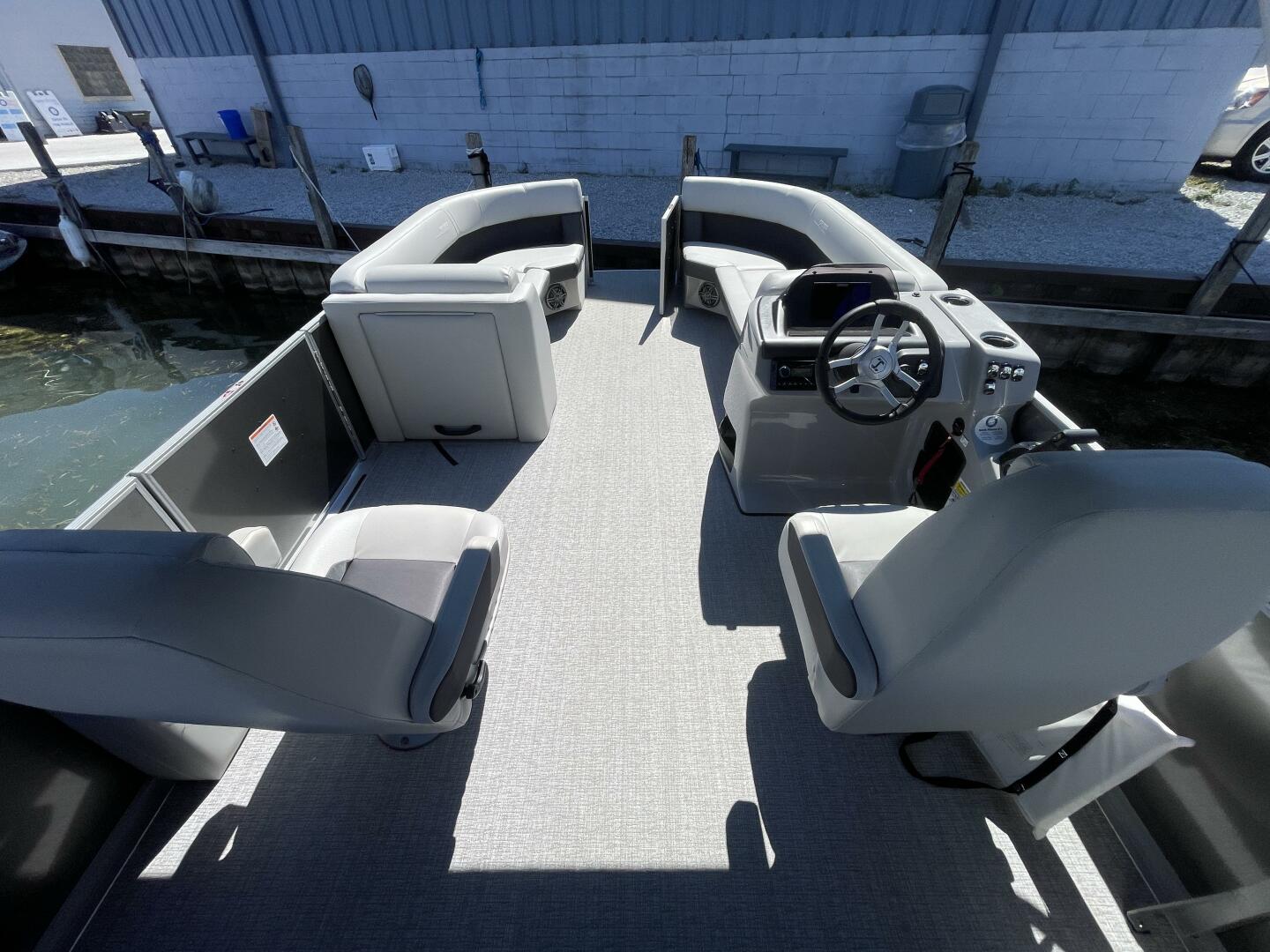 Slide: The Image of Harris 230 Cruiser CWDH 2025 - 5612640