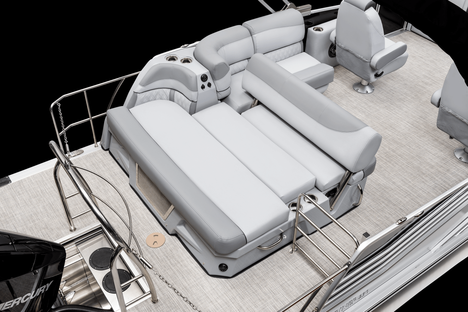 Slide: The Image of Harris 230 Grand Mariner 2025 - 12