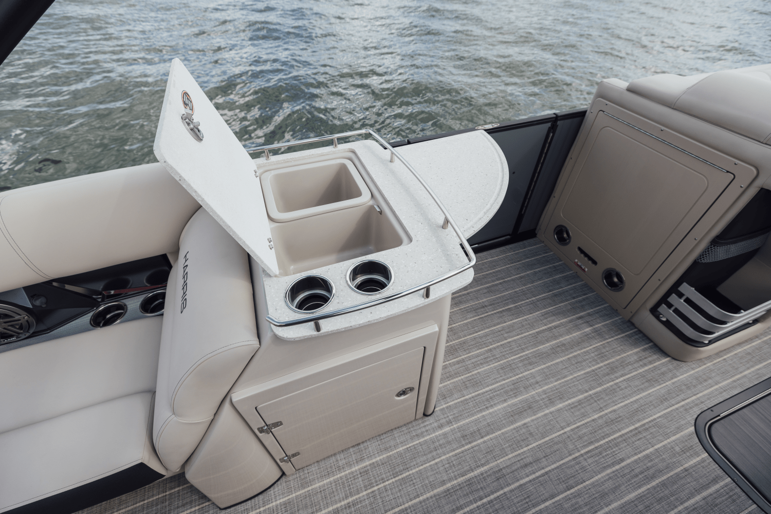 Slide: The Image of Harris 230 Grand Mariner 2025 - 36