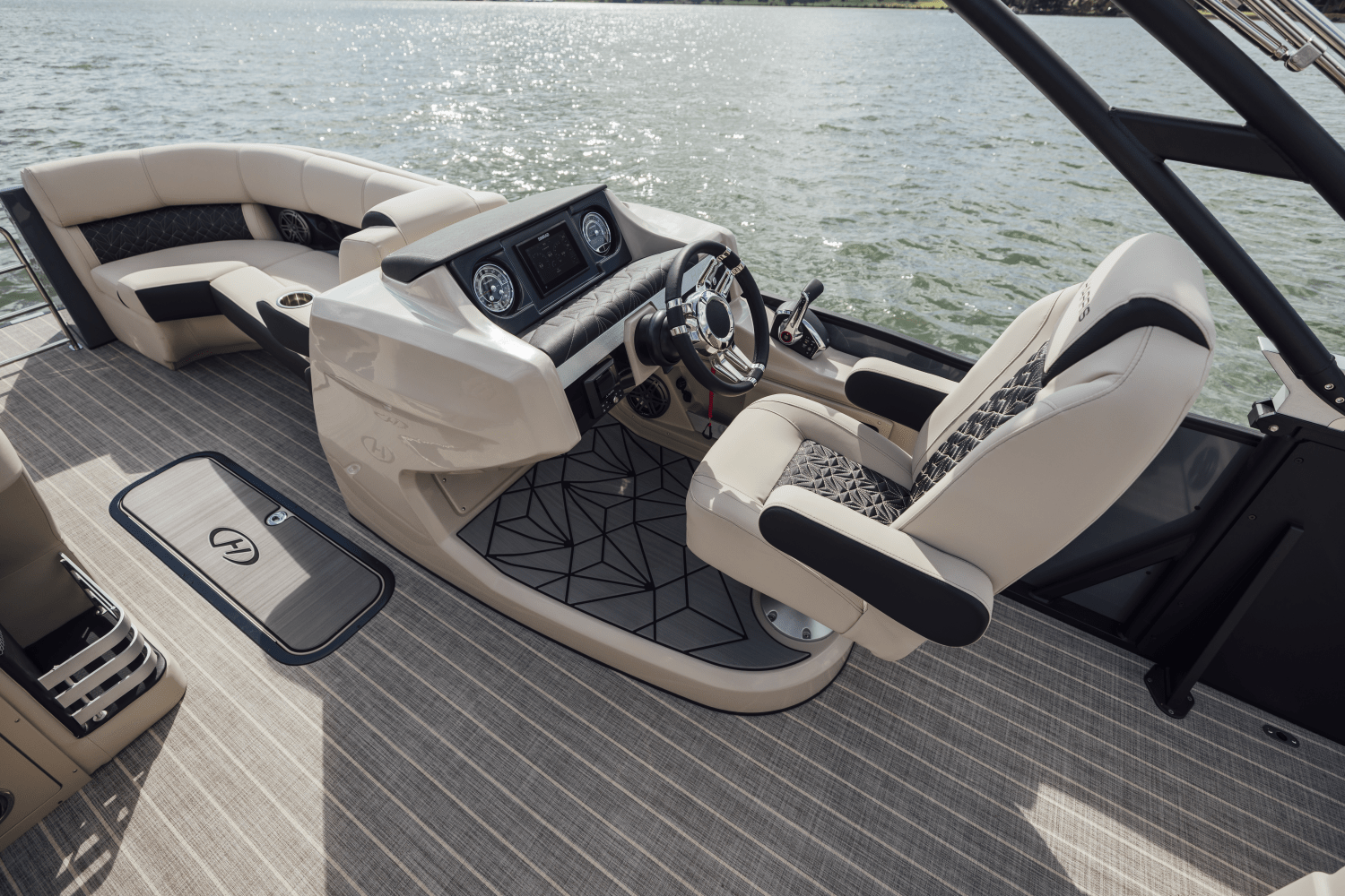 Slide: The Image of Harris 230 Grand Mariner 2025 - 37