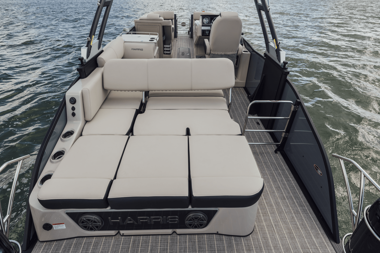 Slide: The Image of Harris 230 Grand Mariner 2025 - 44