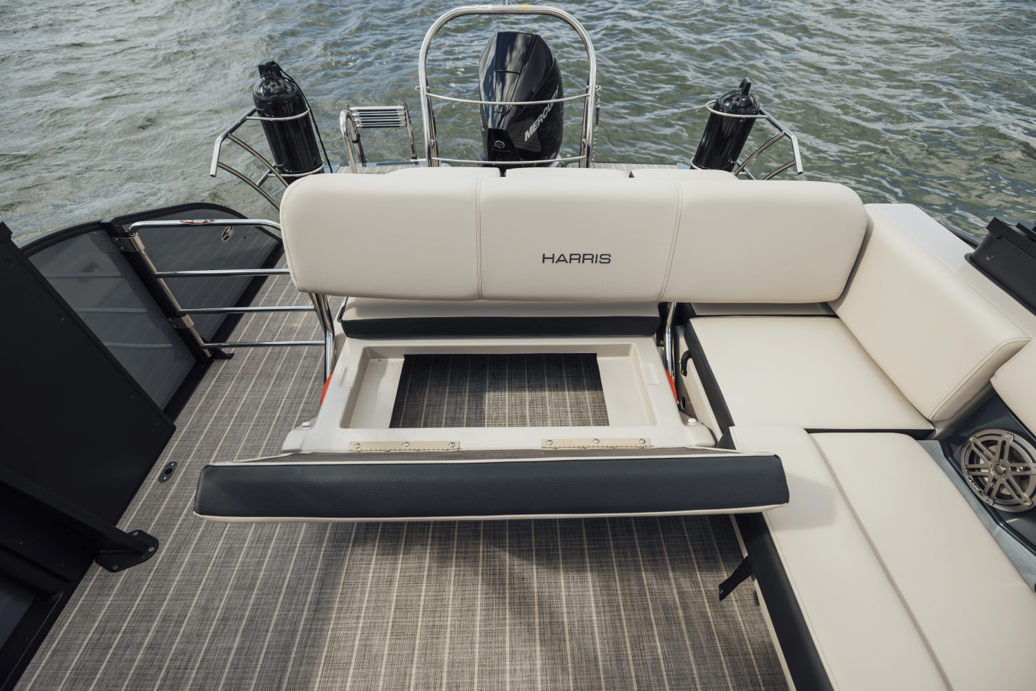 Slide: The Image of Harris 230 Grand Mariner 2025 - 6